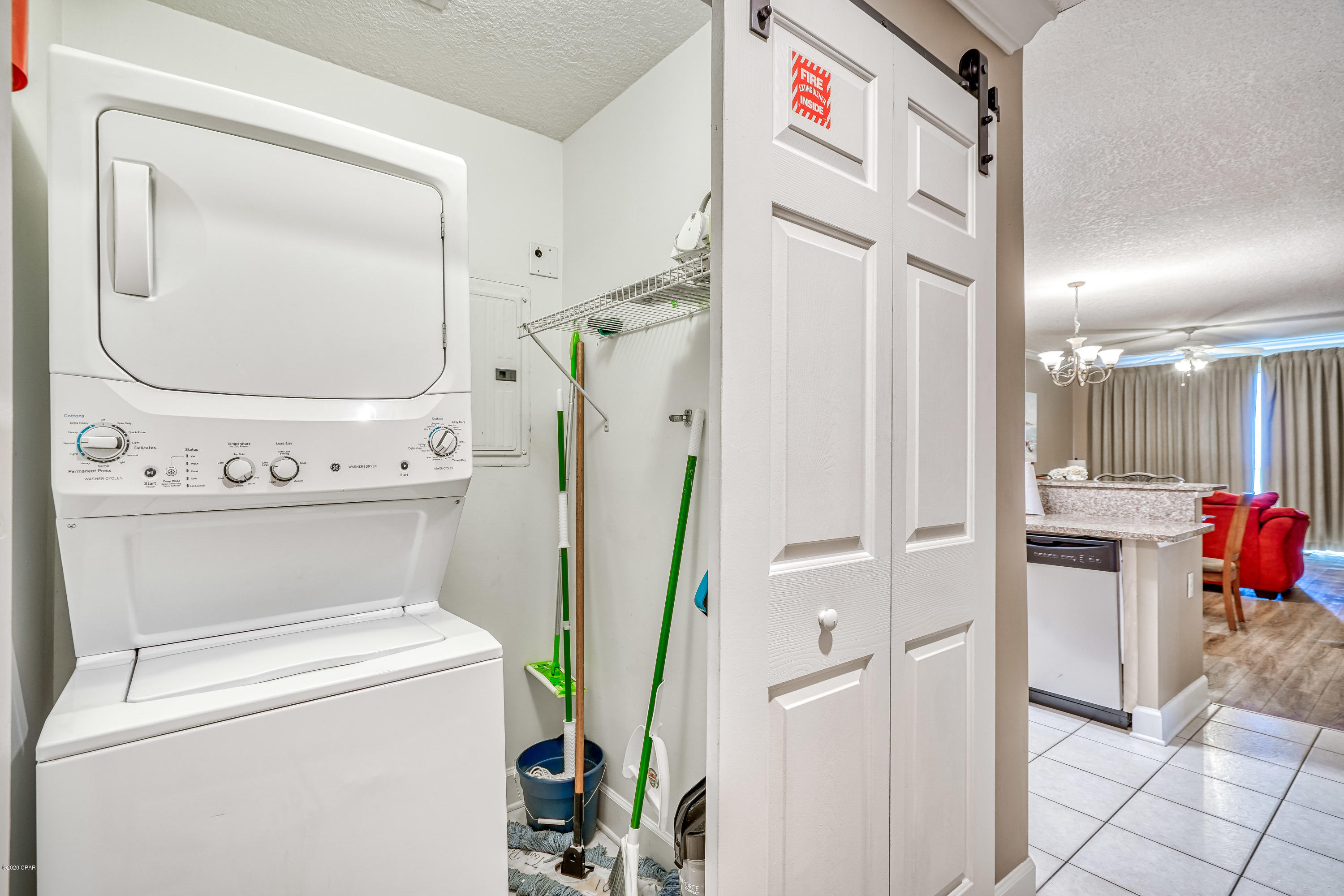 Twin Palms Resort - Residential