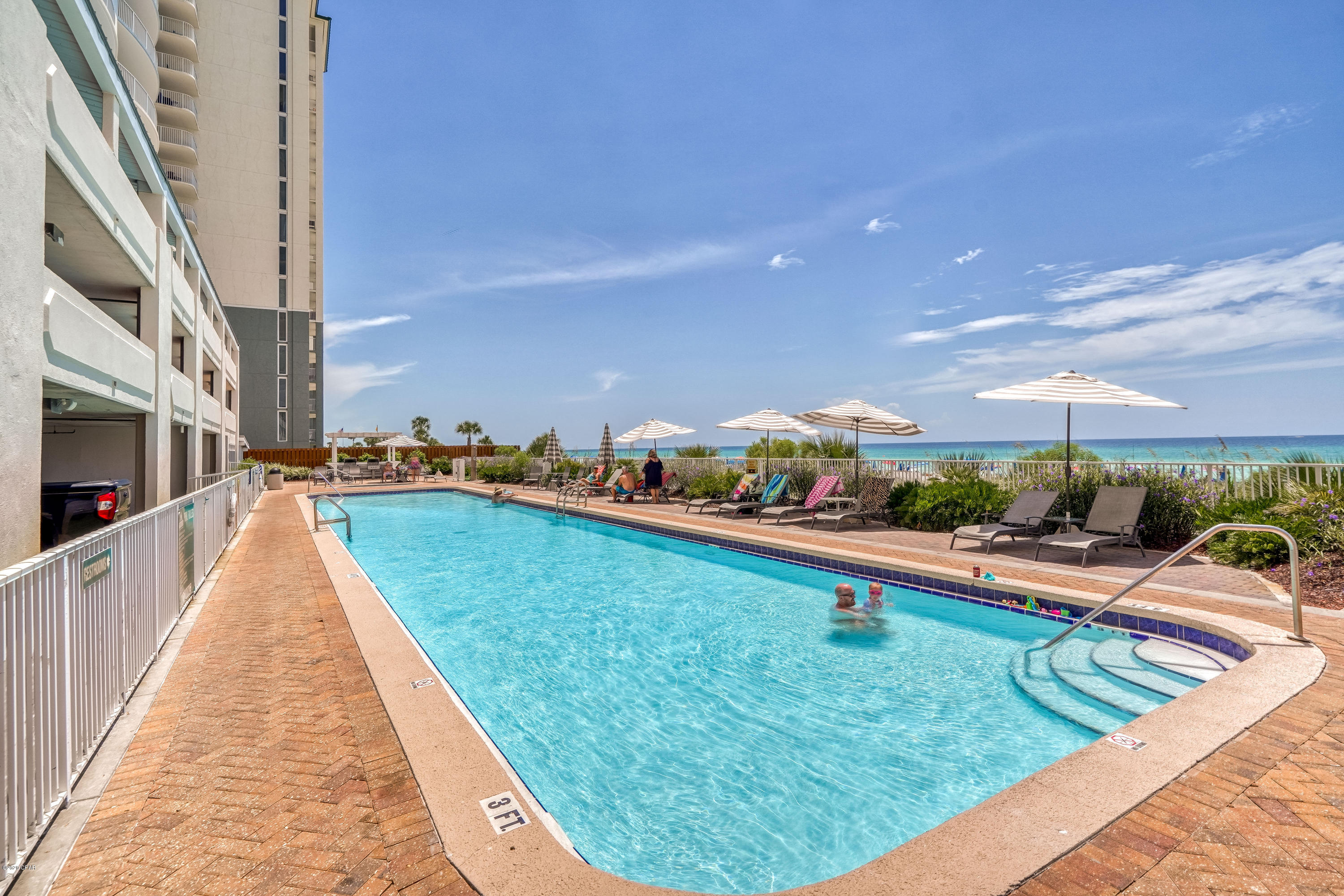 Twin Palms Resort - Residential