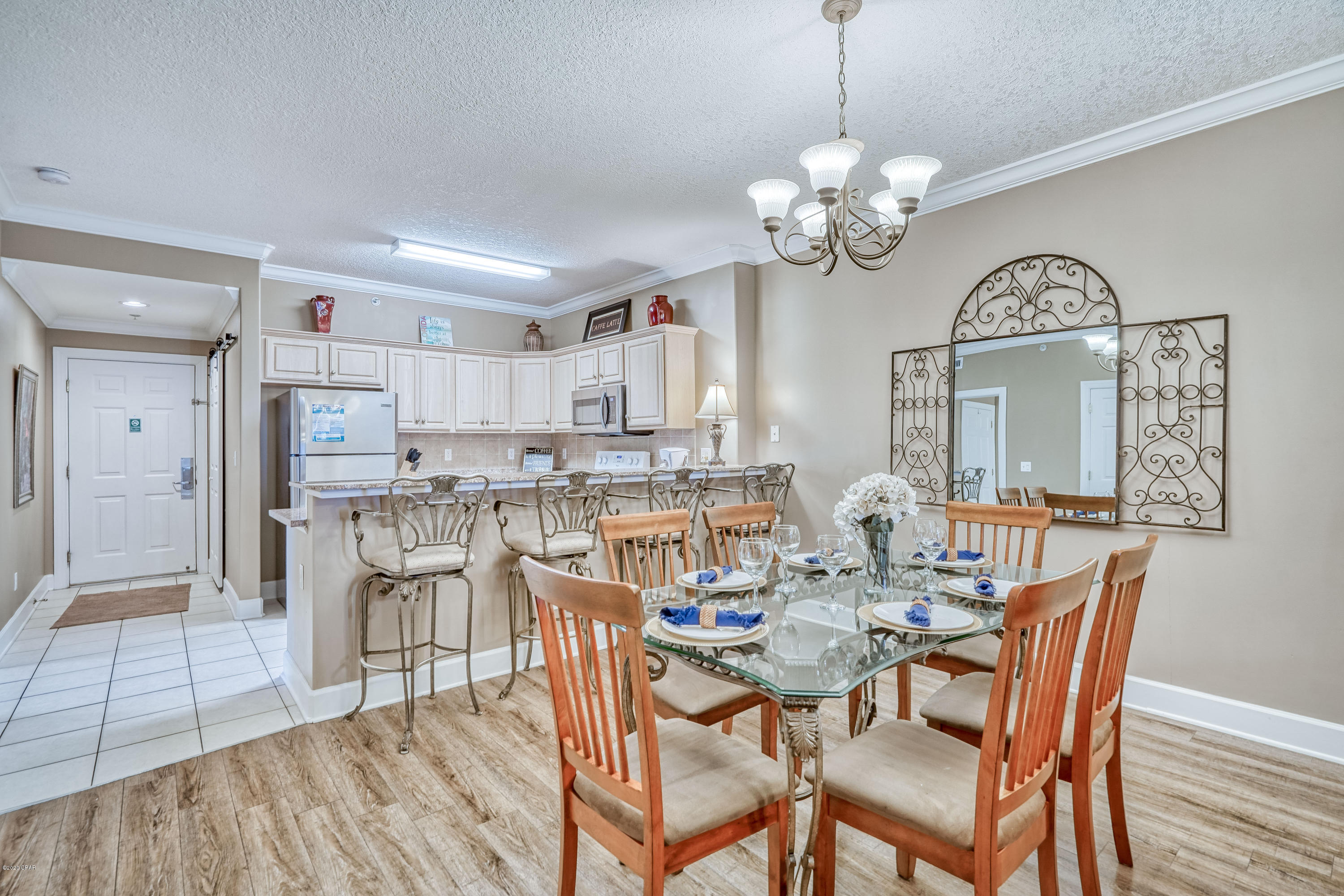 Twin Palms Resort - Residential