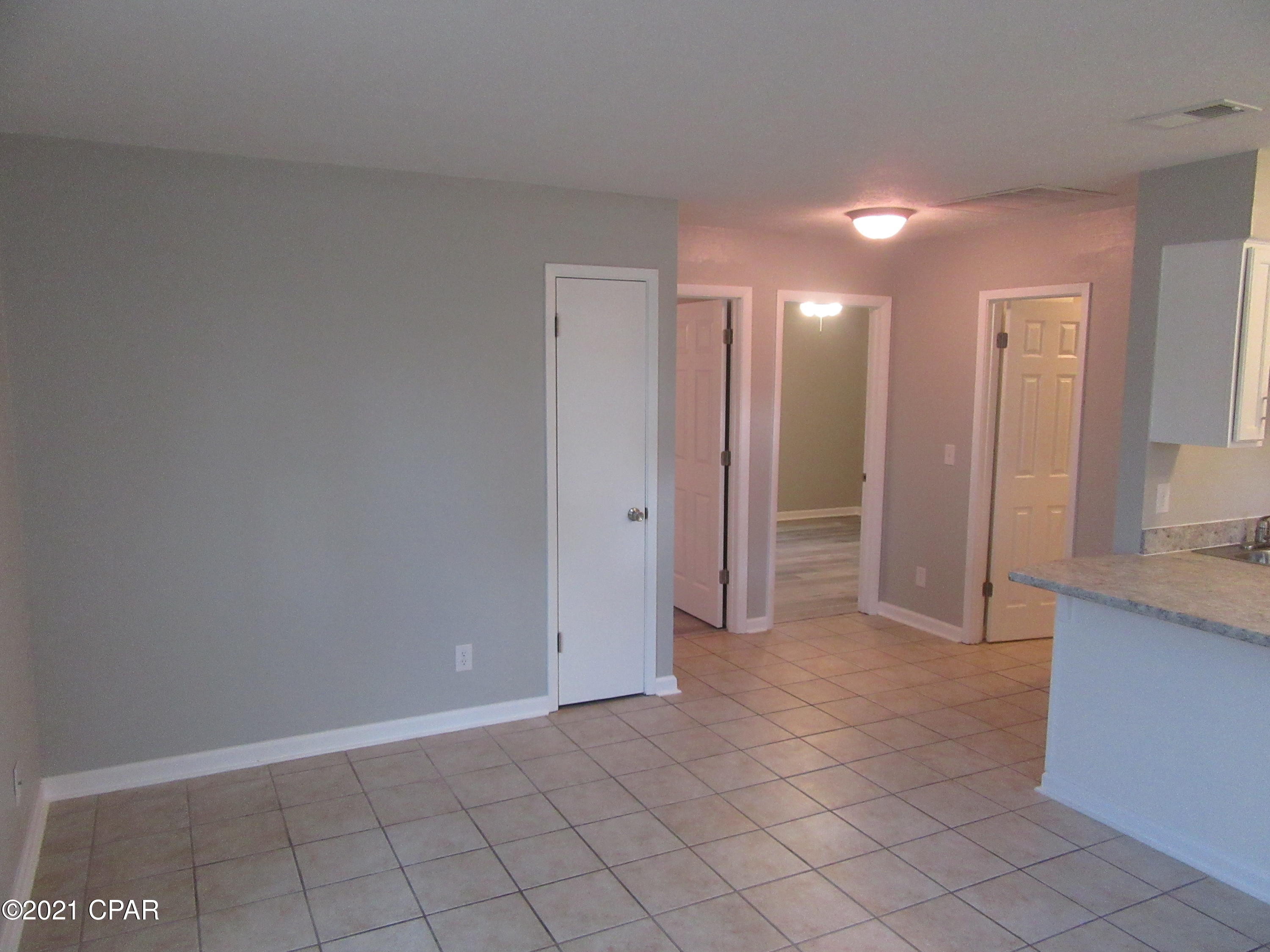 [No Recorded Subdiv] - Residential Lease