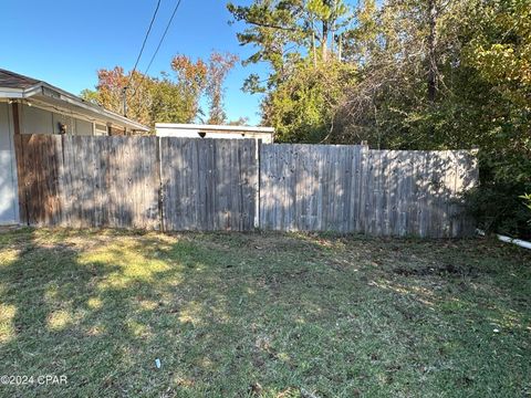 A home in Marianna