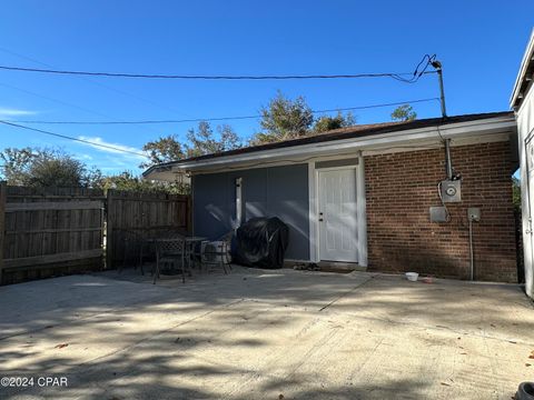 A home in Marianna