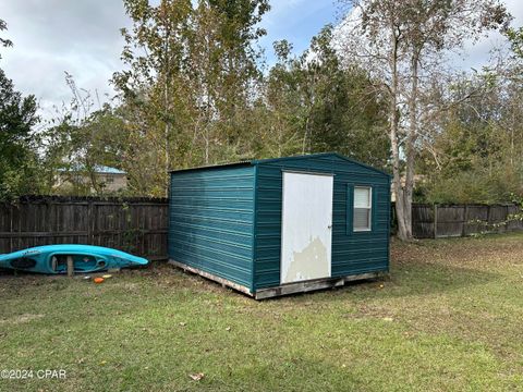 A home in Marianna