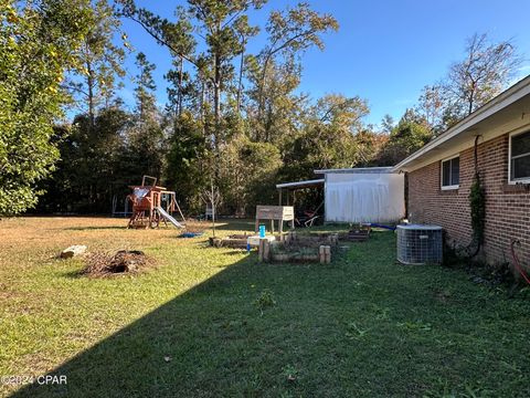 A home in Marianna