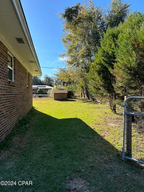 A home in Marianna