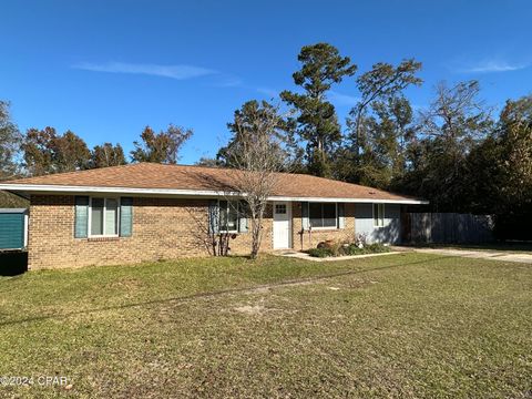 A home in Marianna