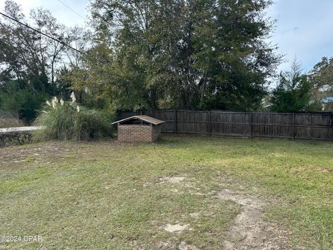 A home in Marianna