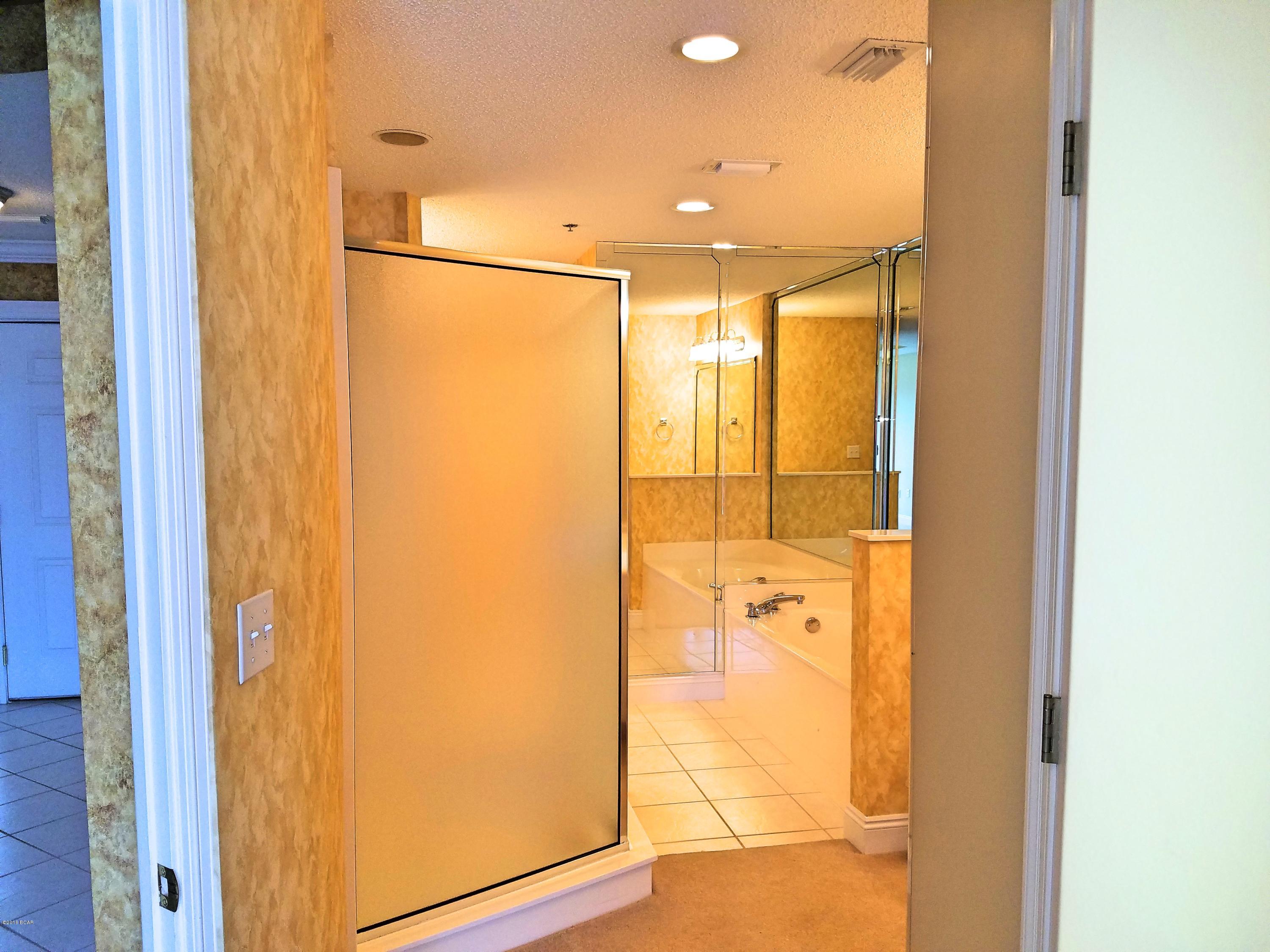 Marina Bay Condo - Residential