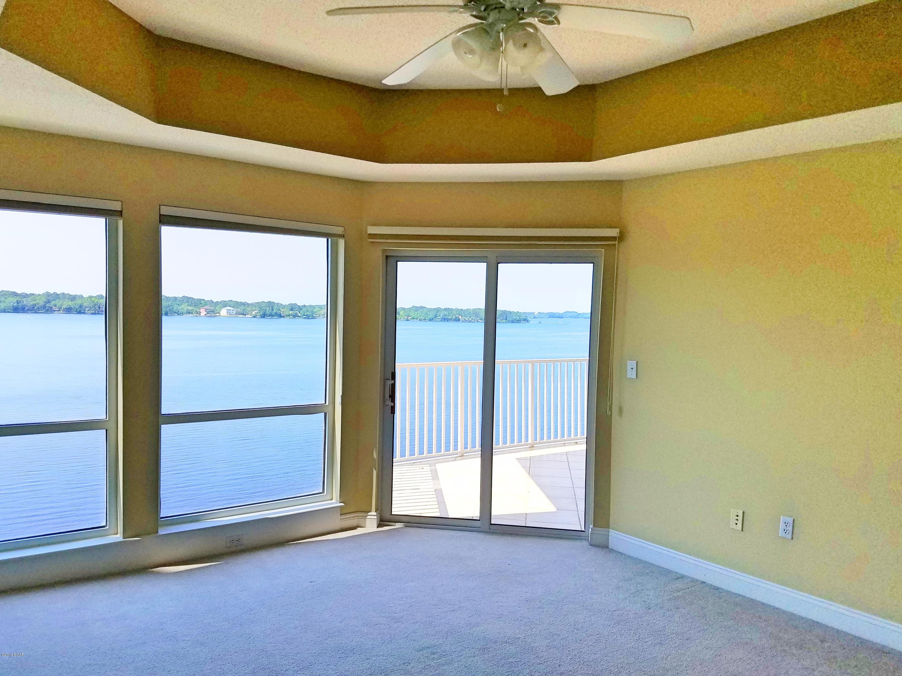 Marina Bay Condo - Residential