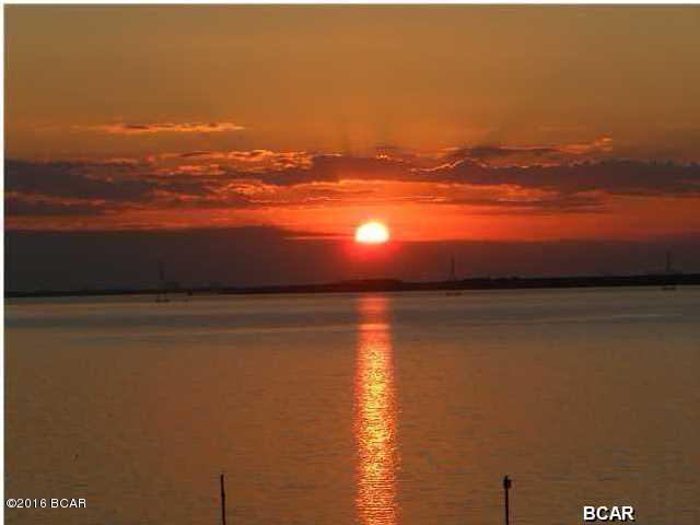 Marina Bay Condo - Residential