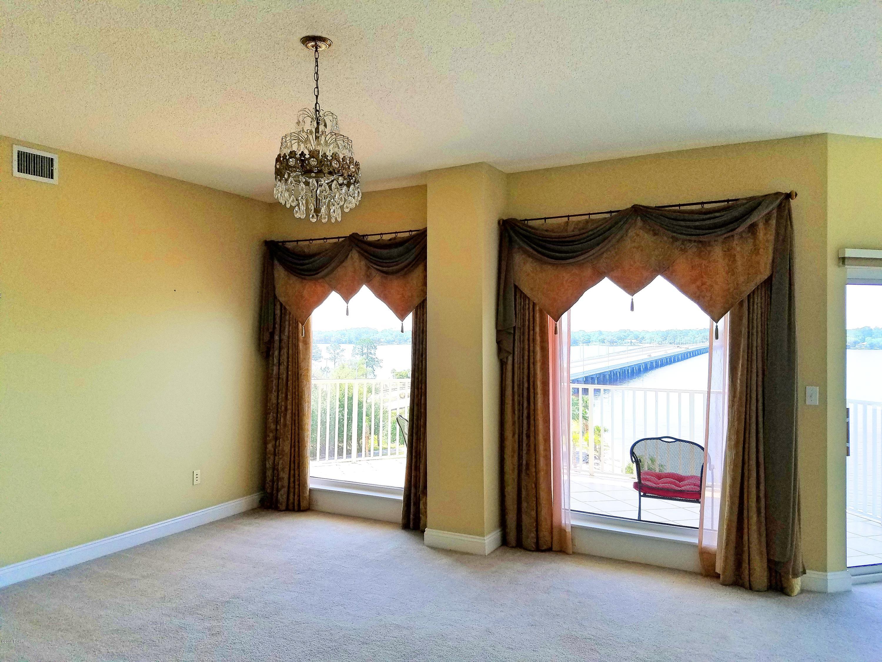 Marina Bay Condo - Residential