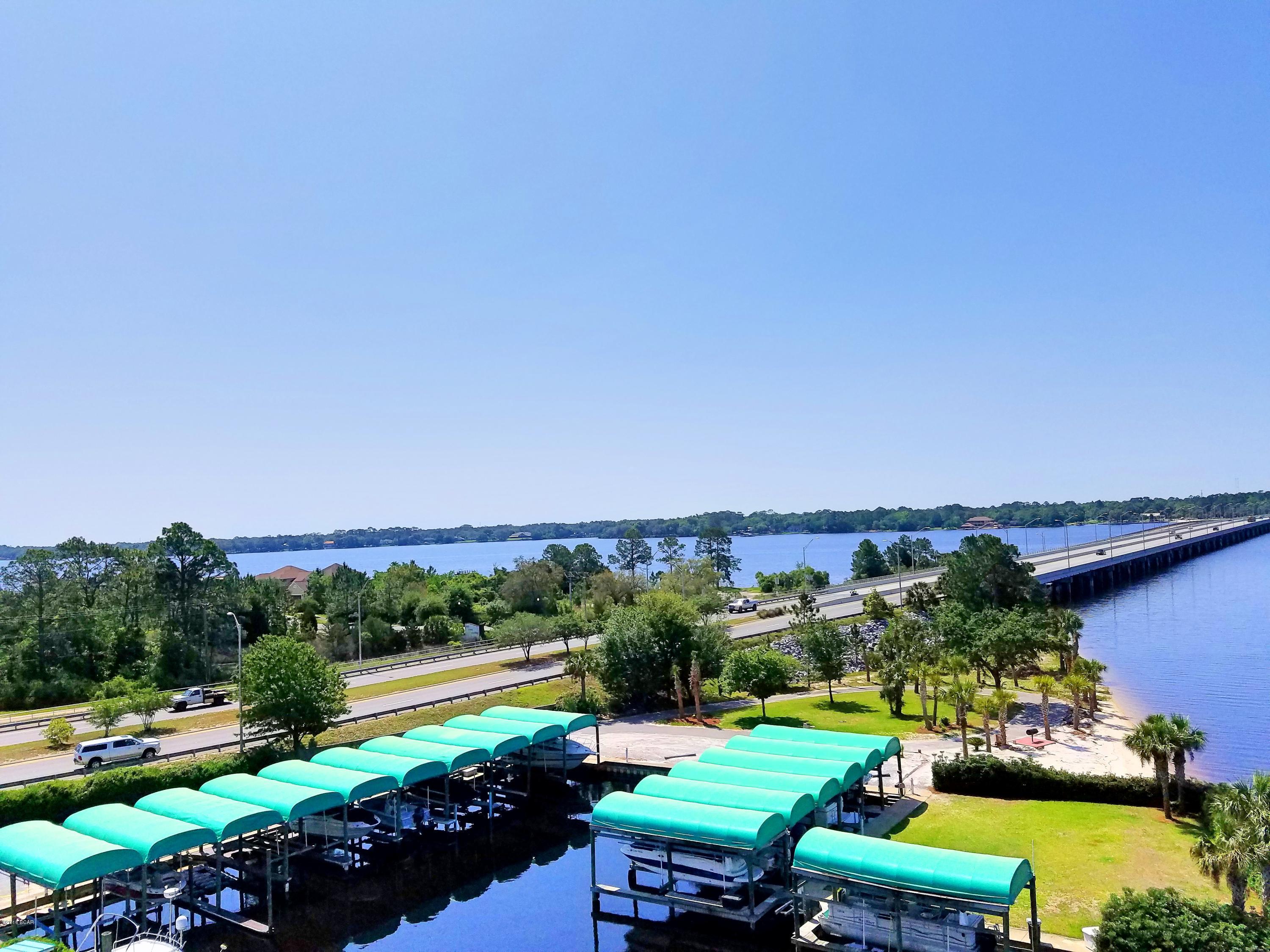 Marina Bay Condo - Residential