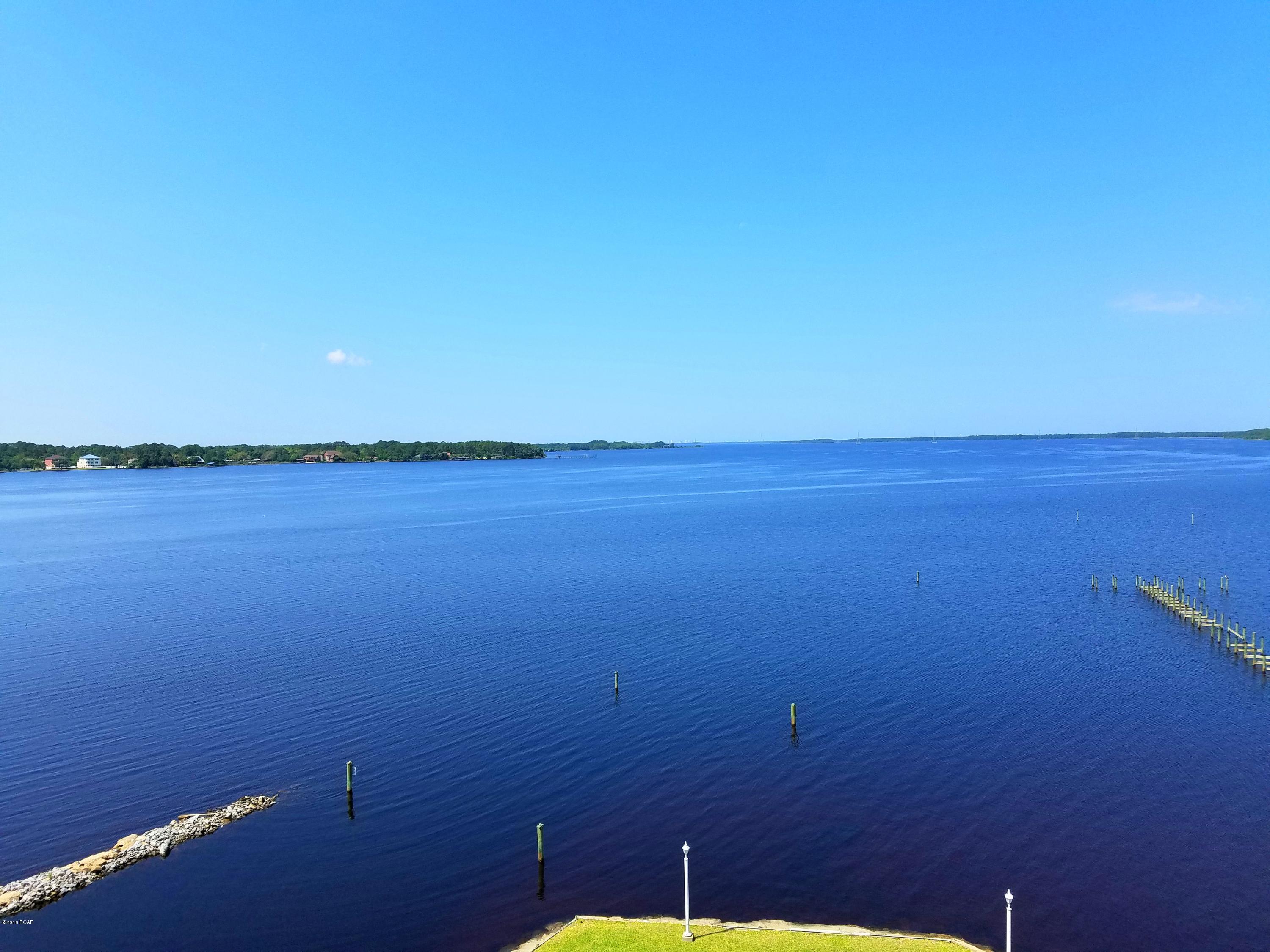 Marina Bay Condo - Residential