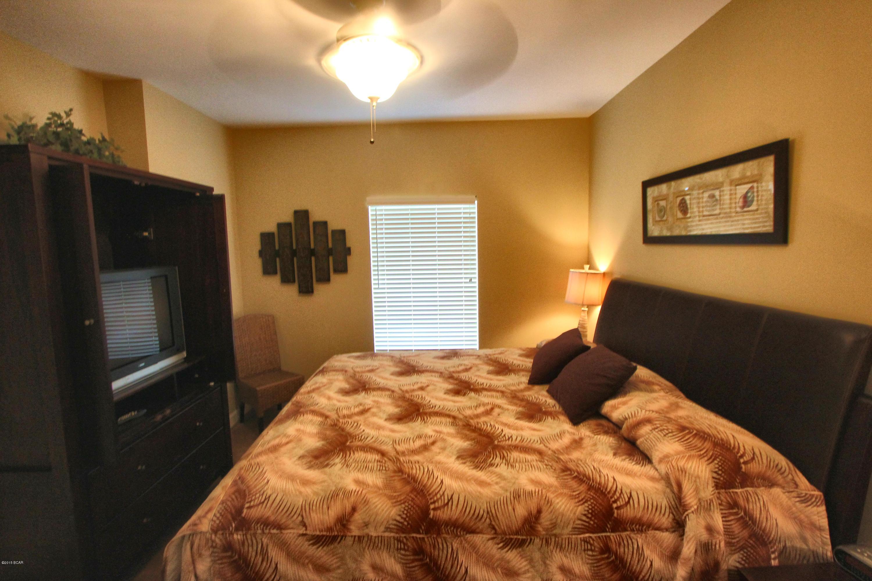 Splash Condo - Residential