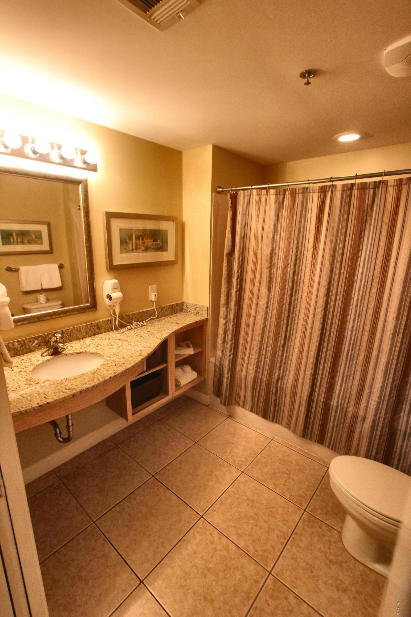 Splash Condo - Residential