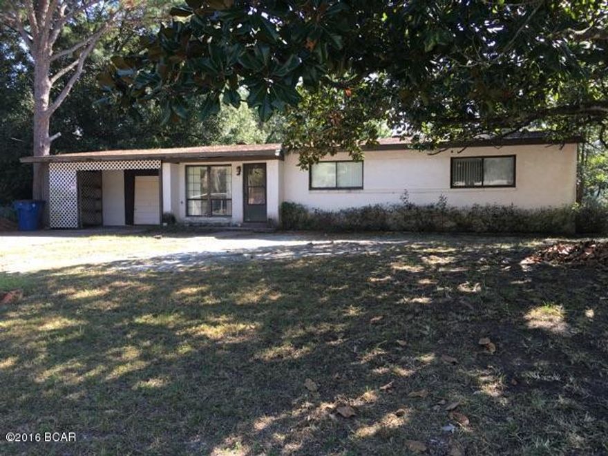 Great Starter home or rental property located in Forest Park. 3 BR/ 1 BA freshly painted home offered as is.Needs a little TLC (paint and flooring) but nice house in great neighborhood at excellent price. Fenced Yard, Square footage is approximate.