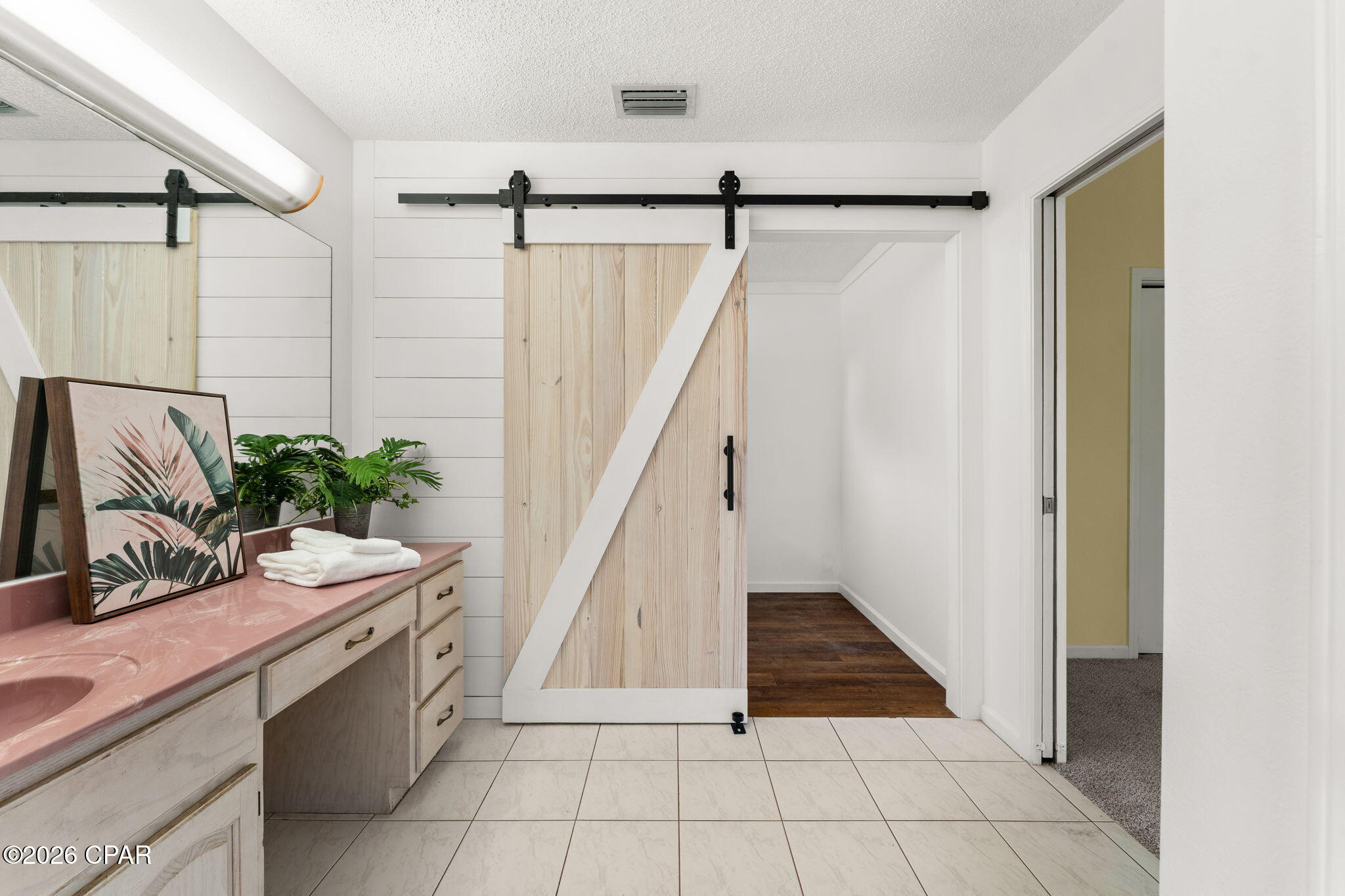 Hidden Lagoon - Residential