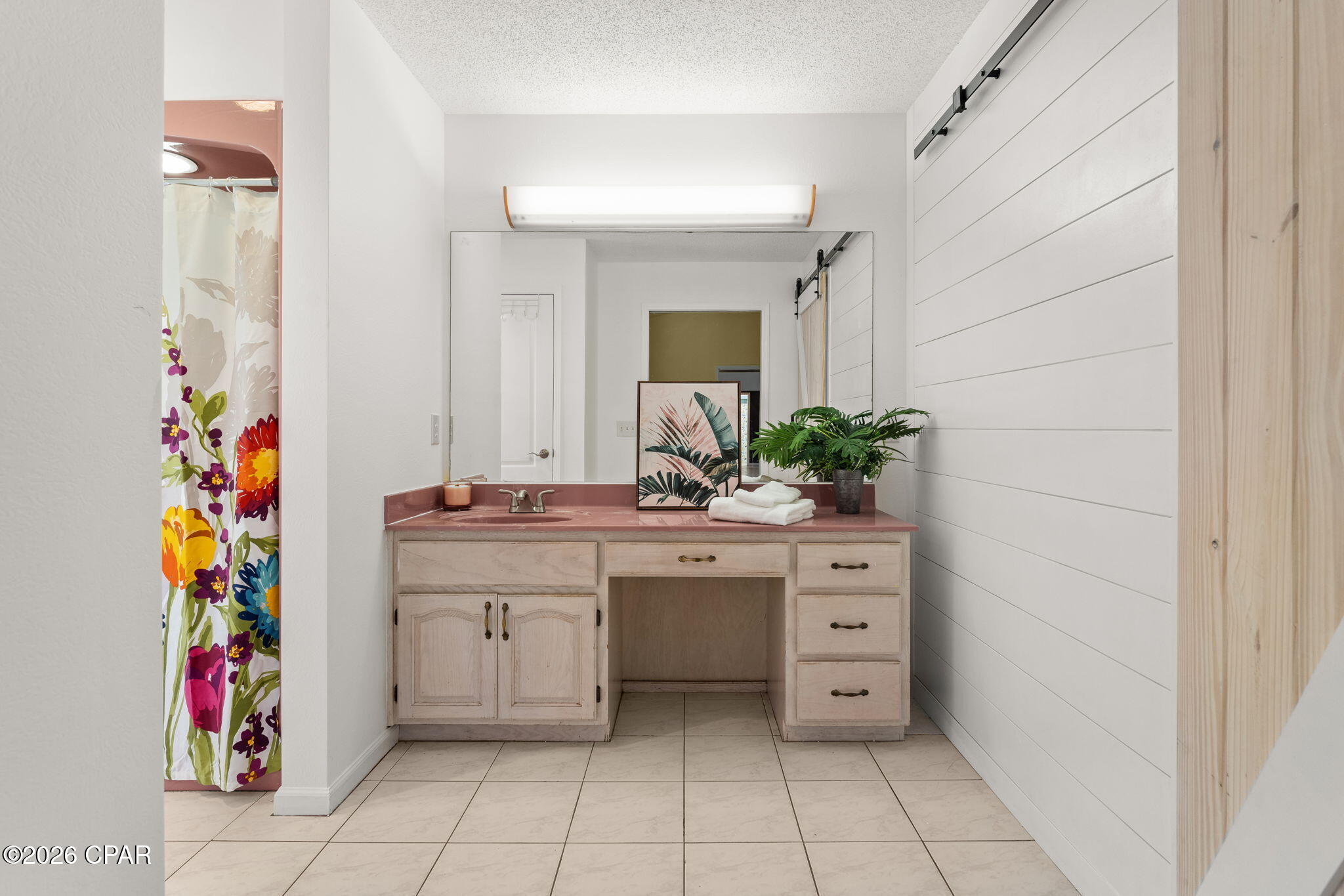 Hidden Lagoon - Residential