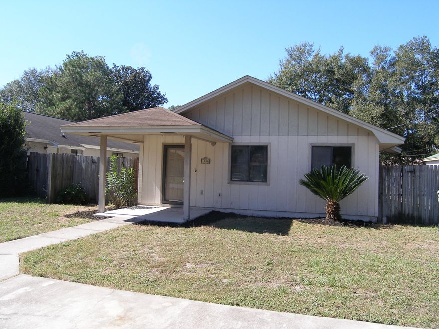 Great starter home or rental investment property. Home has been a rental for the past few years and has a great history which can be provided to buyer. All new carpet, paint, ceiling fans and light fixtures. Vacant and easy to show.