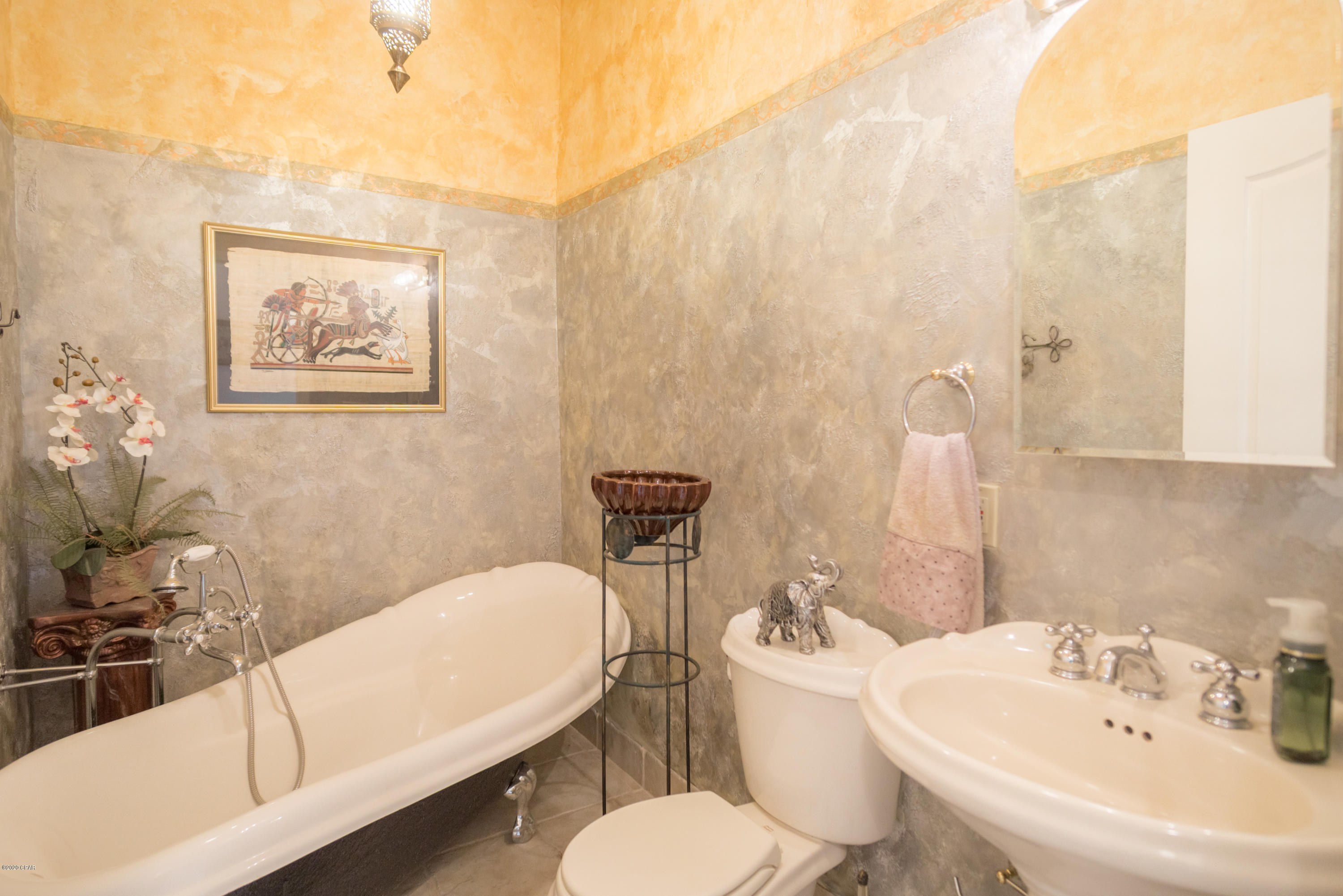 Spring Chase - Residential