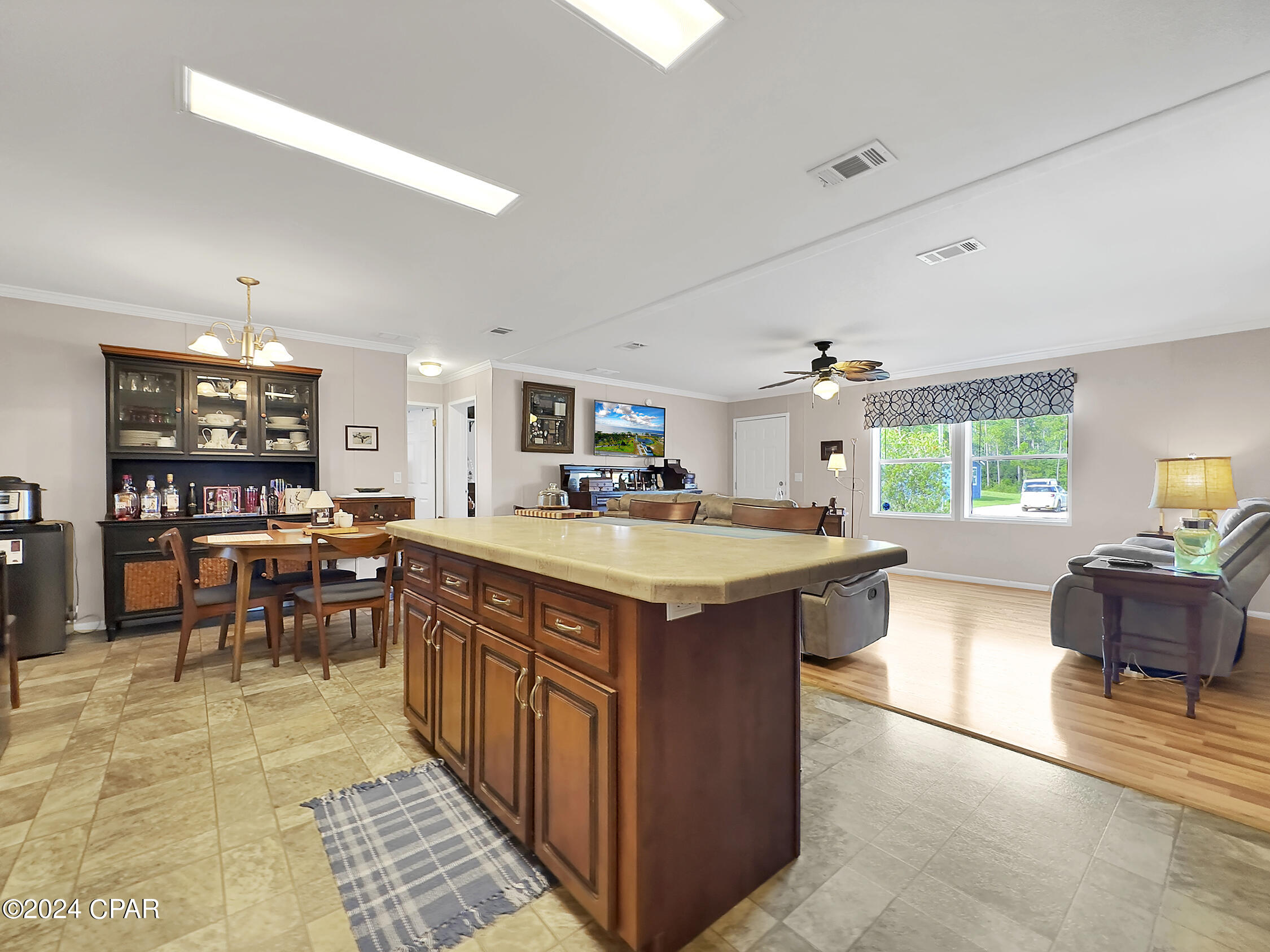 Palm Breeze - Residential