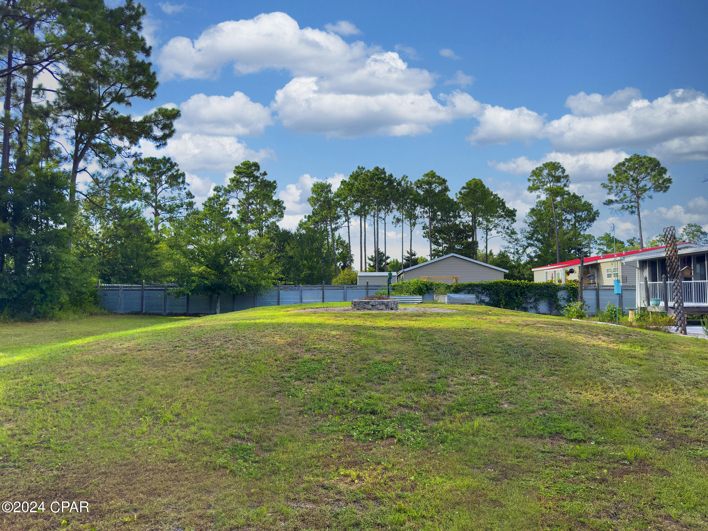 Palm Breeze - Residential