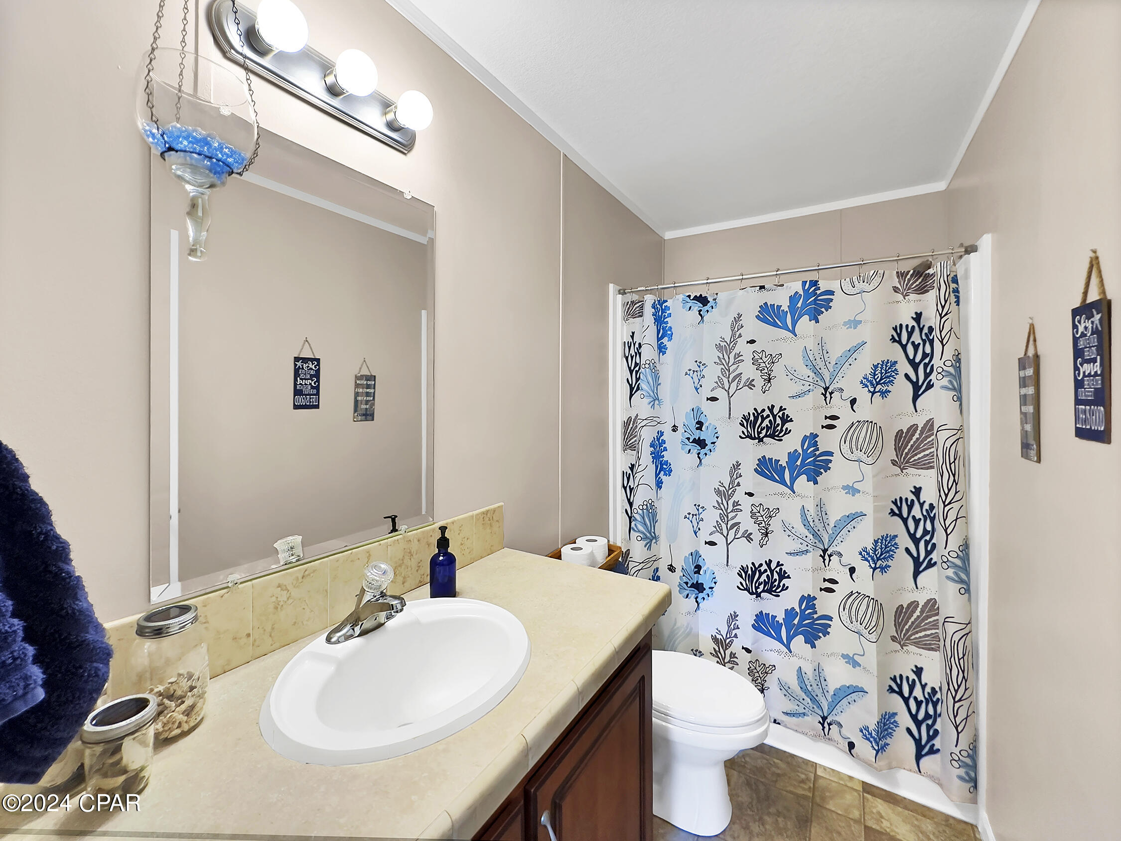 Palm Breeze - Residential