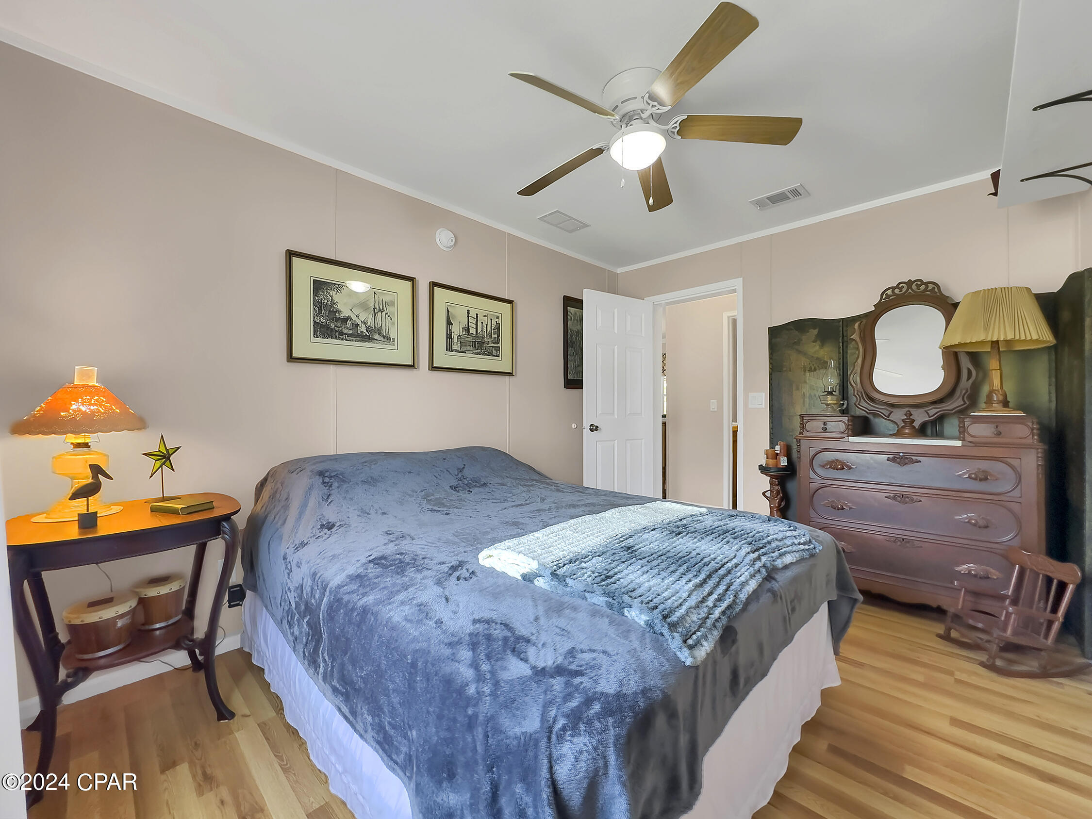 Palm Breeze - Residential