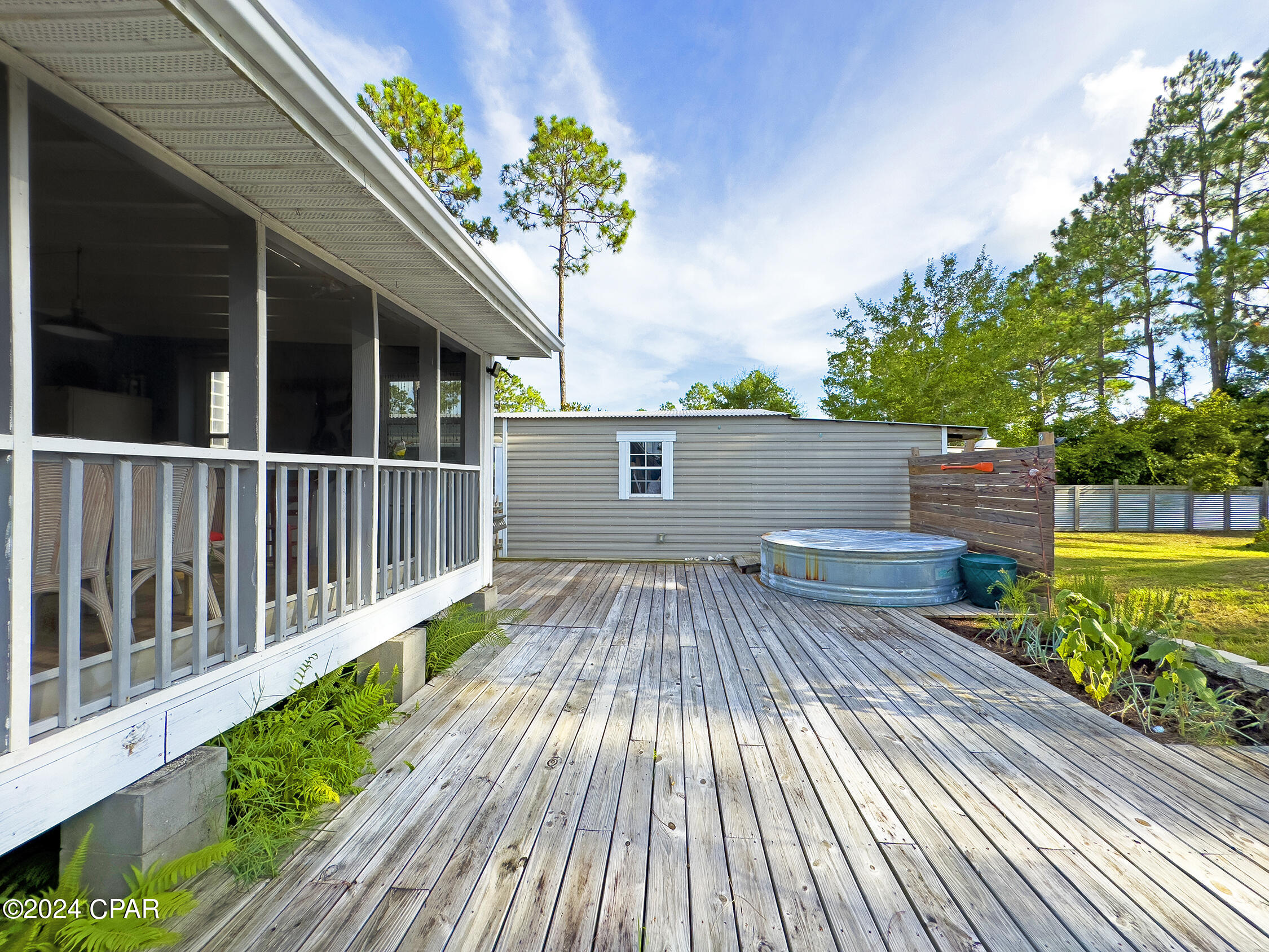 Palm Breeze - Residential