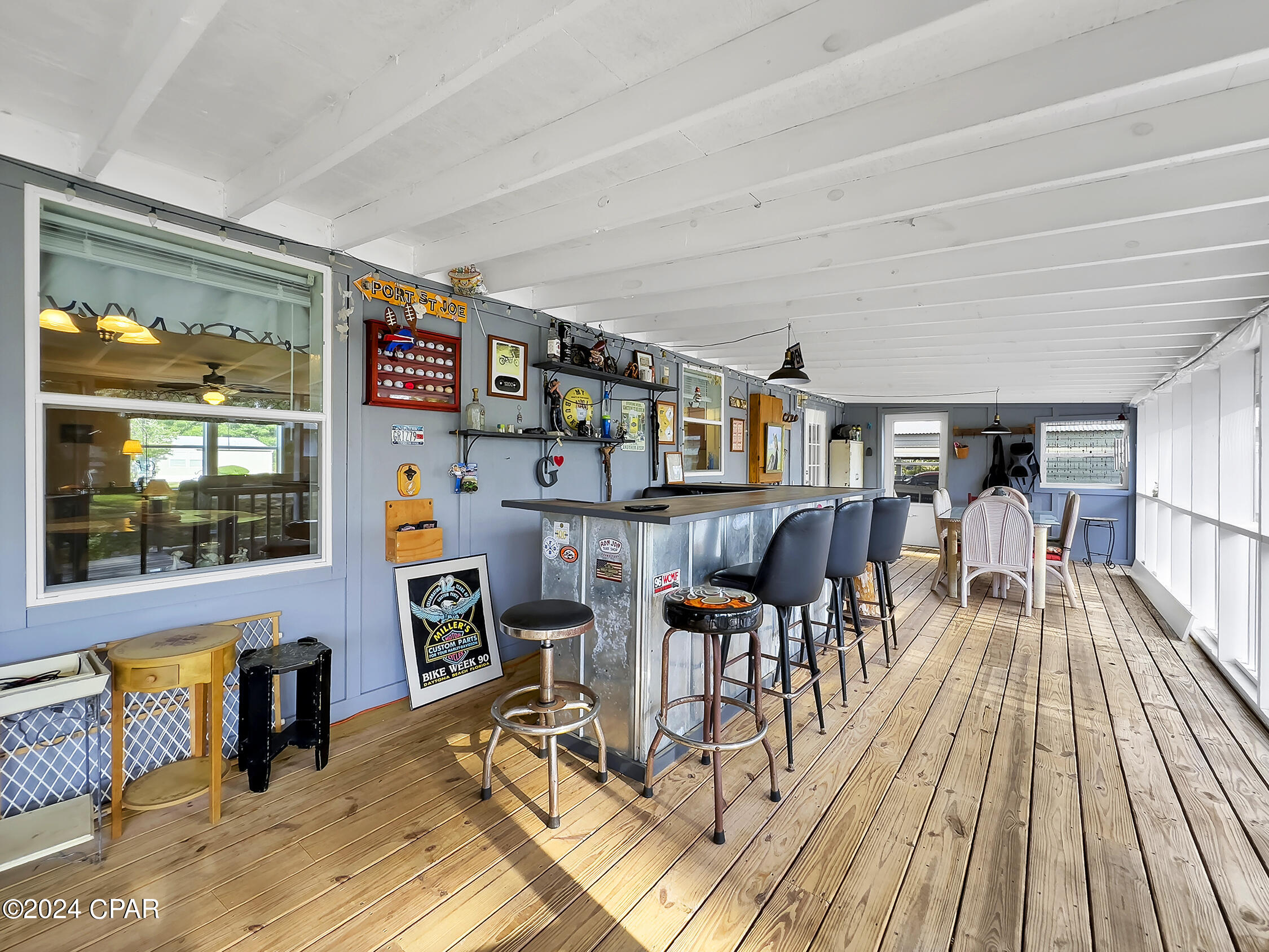 Palm Breeze - Residential