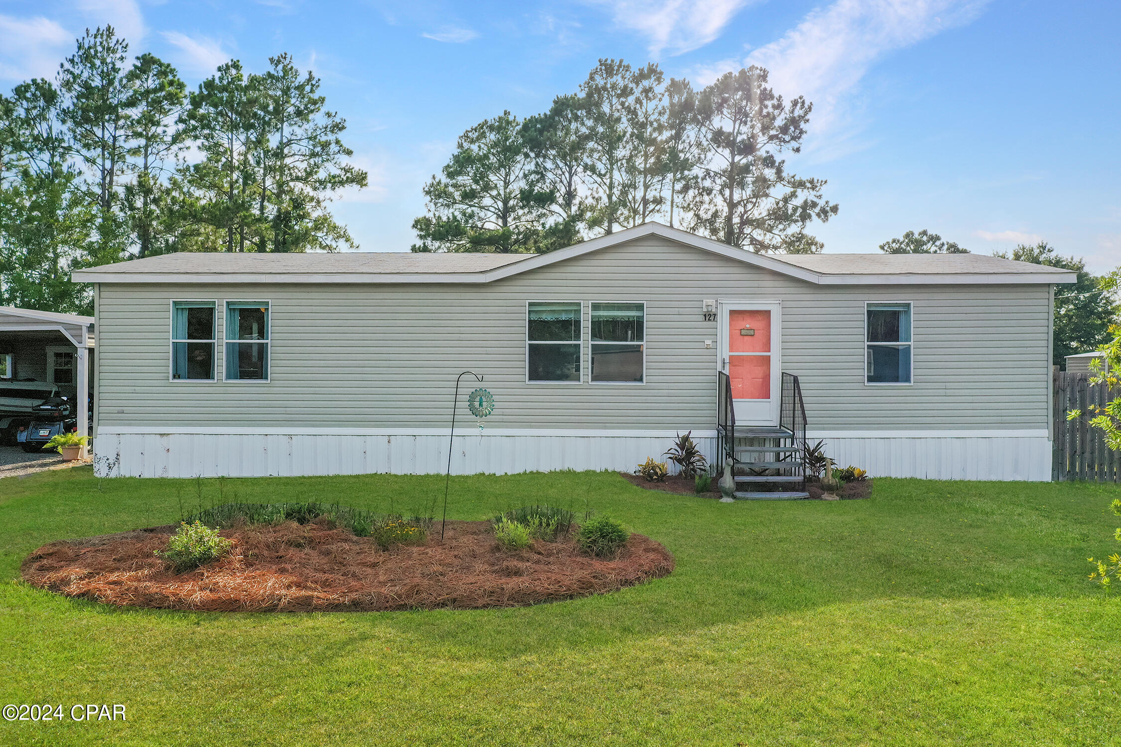 Palm Breeze - Residential