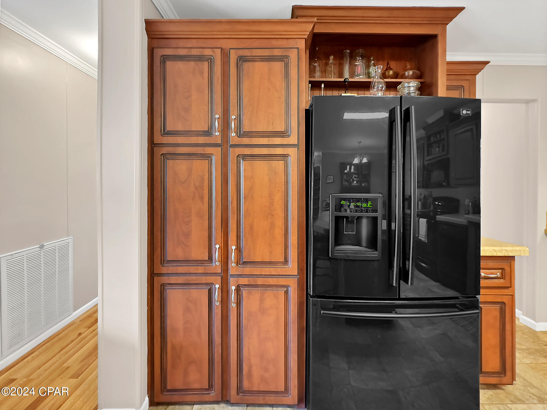 Palm Breeze - Residential