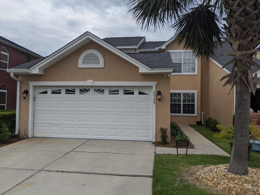 *1/2 off deposit for active military*



This home offers 3 Bedrooms and 2.5 Baths, located in Panama Country Club in Lynn Haven. Living room equipped with a gas fireplace. Kitchen features a breakfast bar and has all stainless steel appliances. Laundry room equipped with a washer/dryer connection. Plenty of storage space. Master bedroom is located downstairs and has a large walk in closet, master bath has double sink vanities, garden tub, and a stand alone shower. Screened in porch overlooking a pond and a 2 Car garage.



*Gas hot water heater, furnace, stove, and fireplace*



*Lawn service included*



*No Pets*