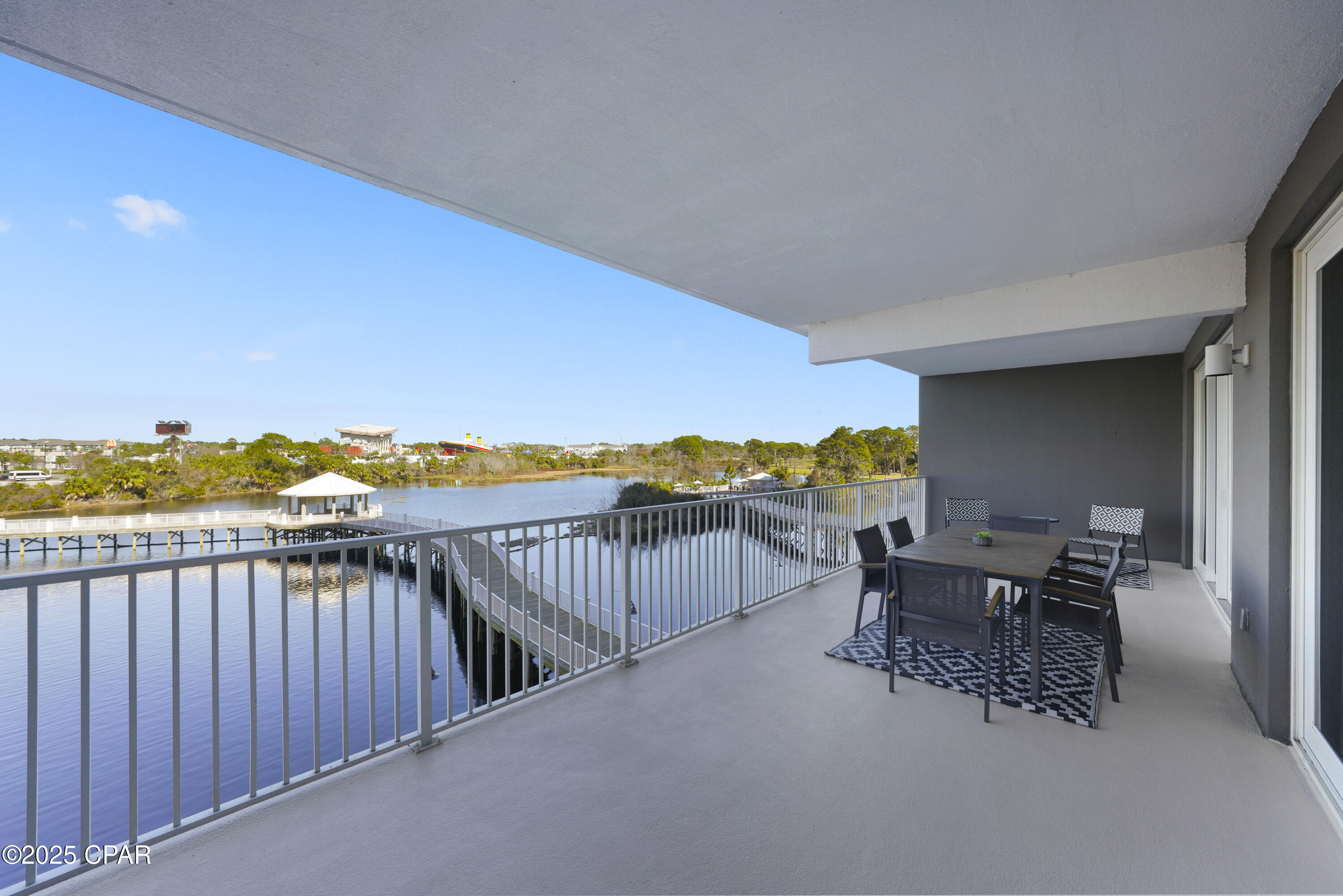 Laketown Wharf - Residential