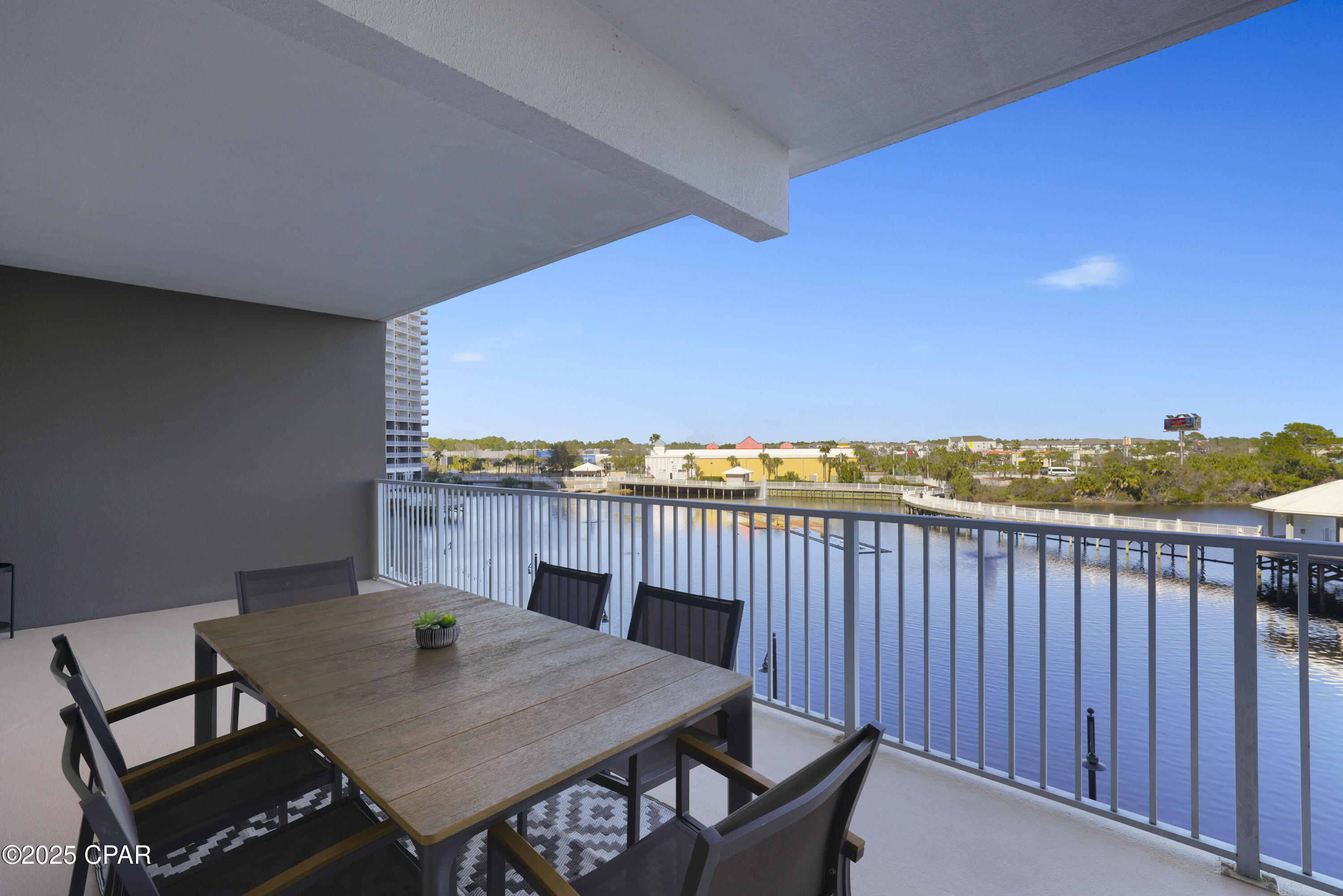 Laketown Wharf - Residential