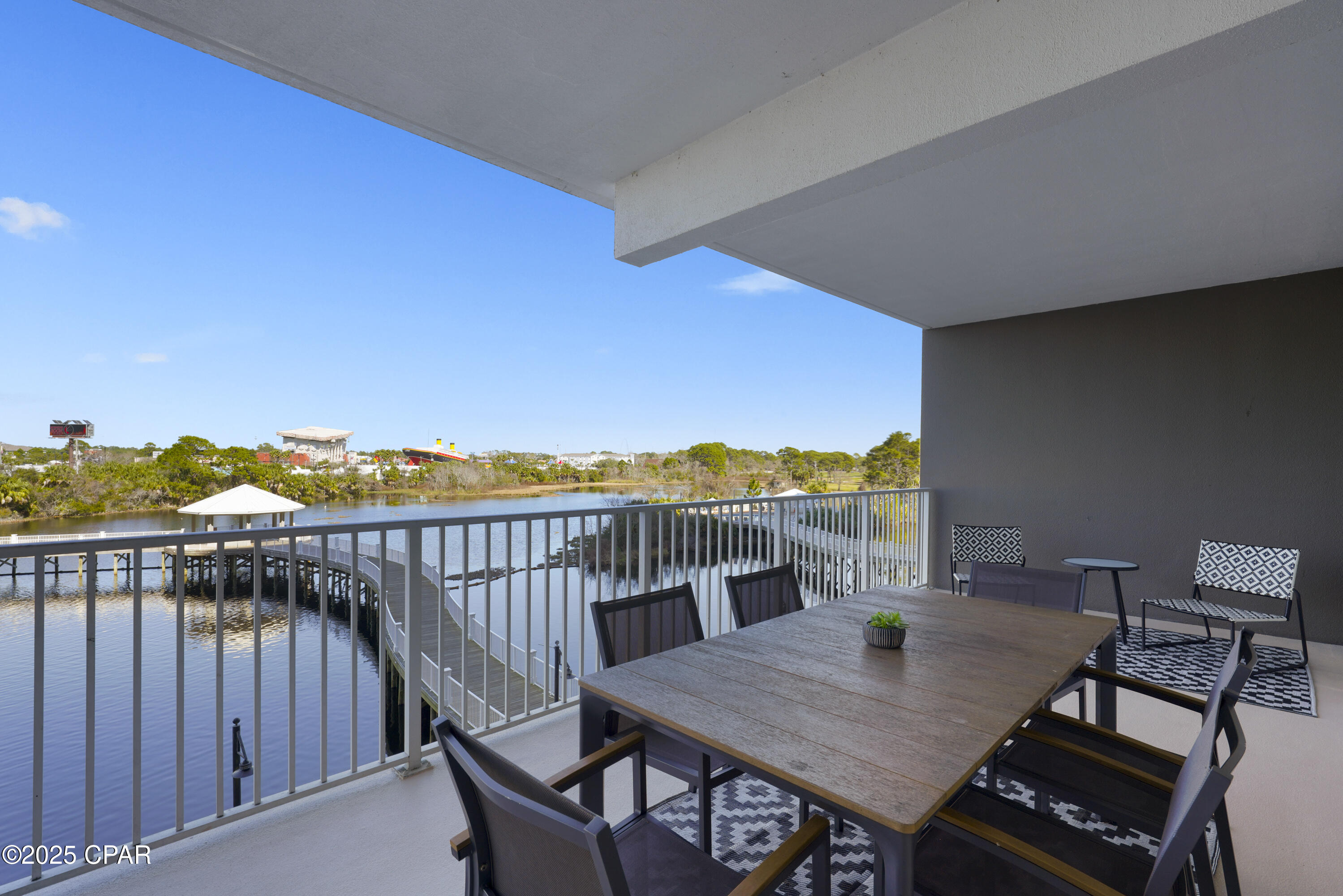 Laketown Wharf - Residential