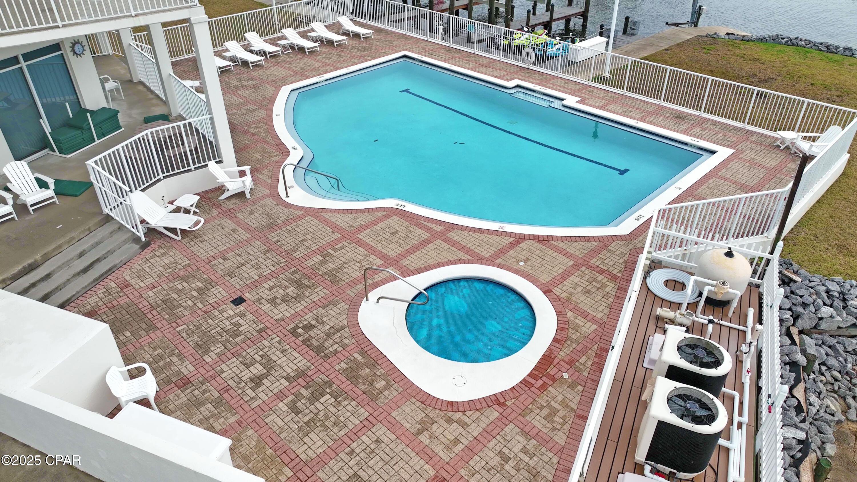 Marina Bay Condo - Residential