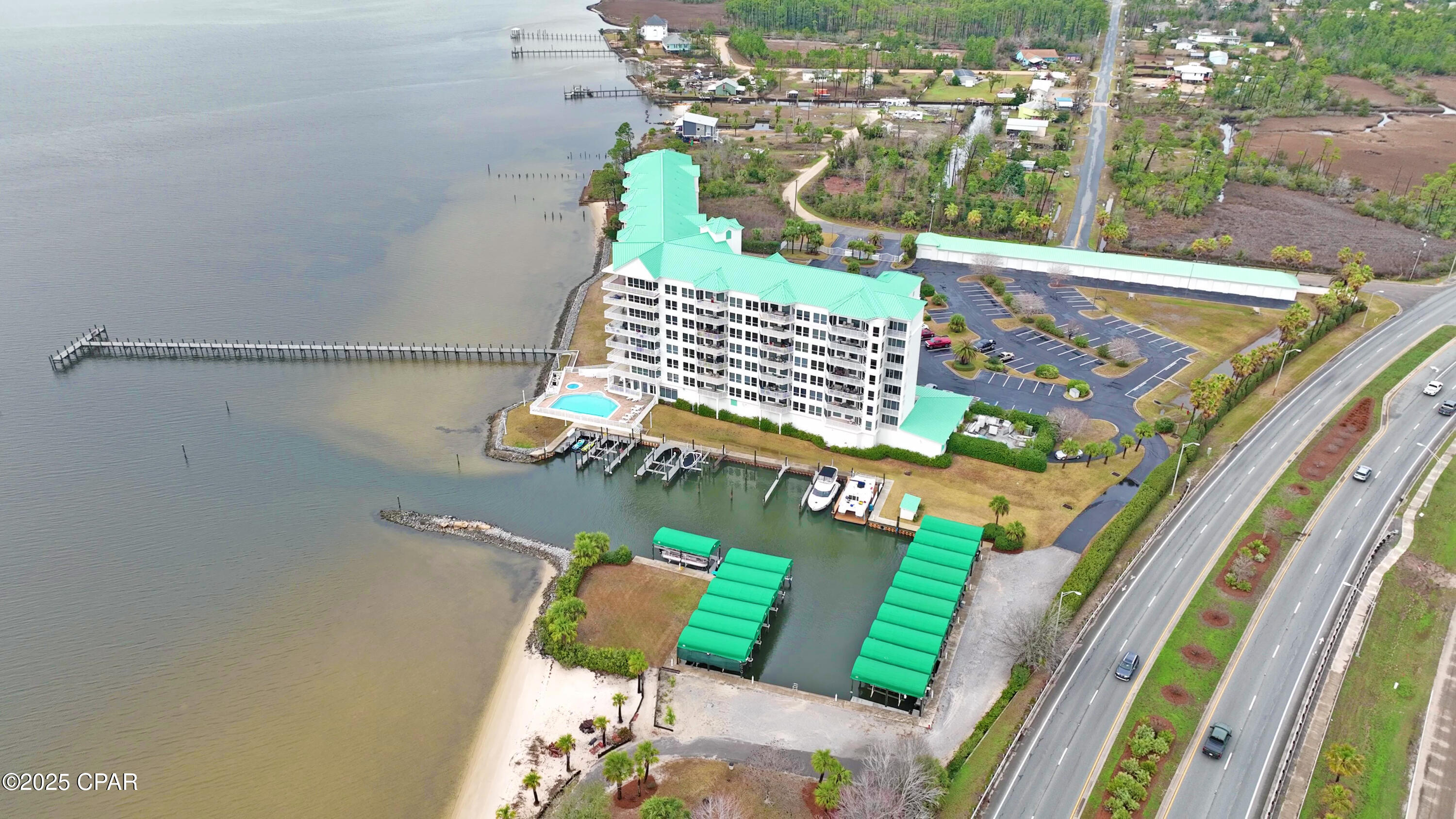 Marina Bay Condo - Residential