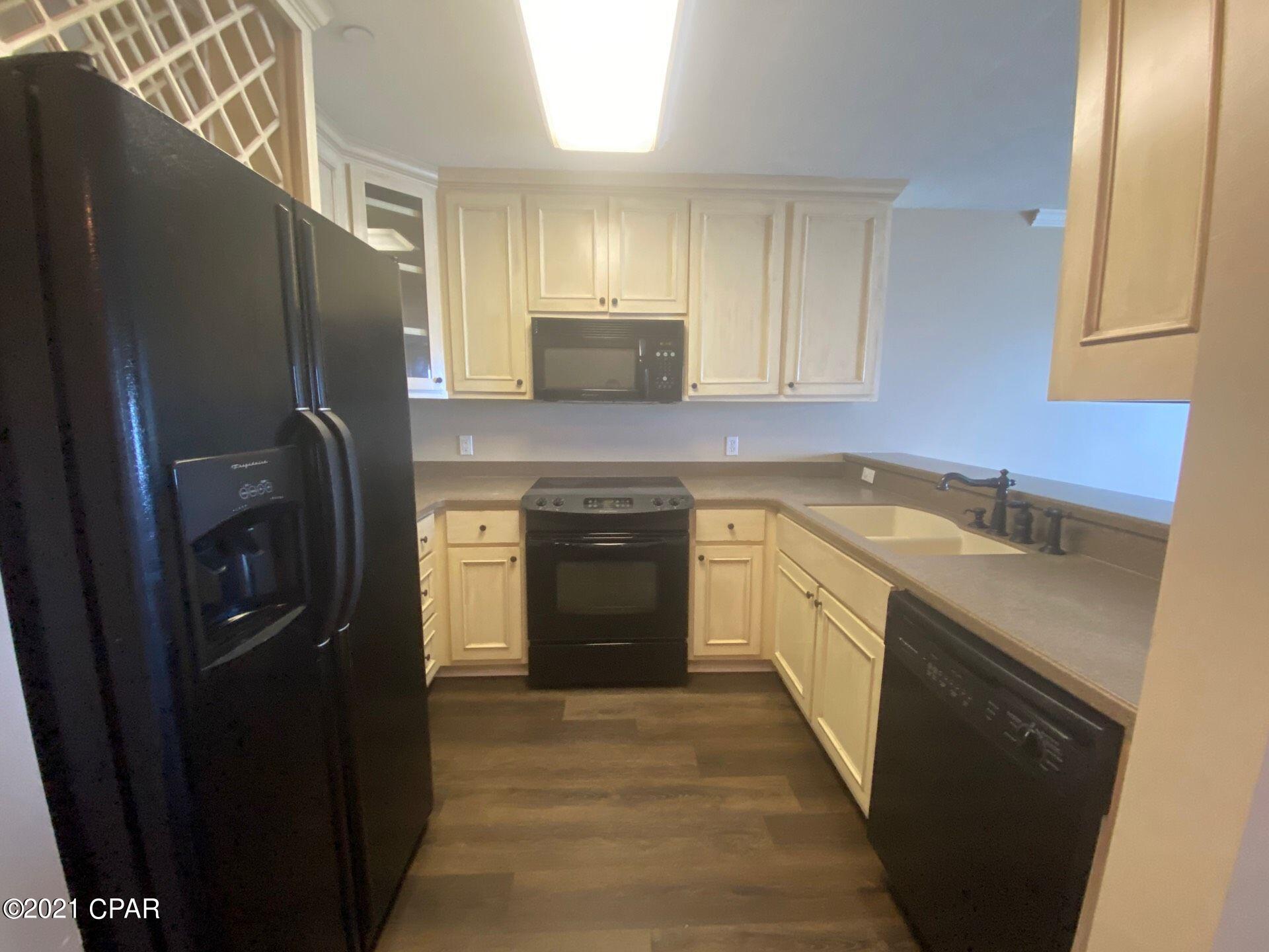 Grand Bay Townhomes - Residential Lease