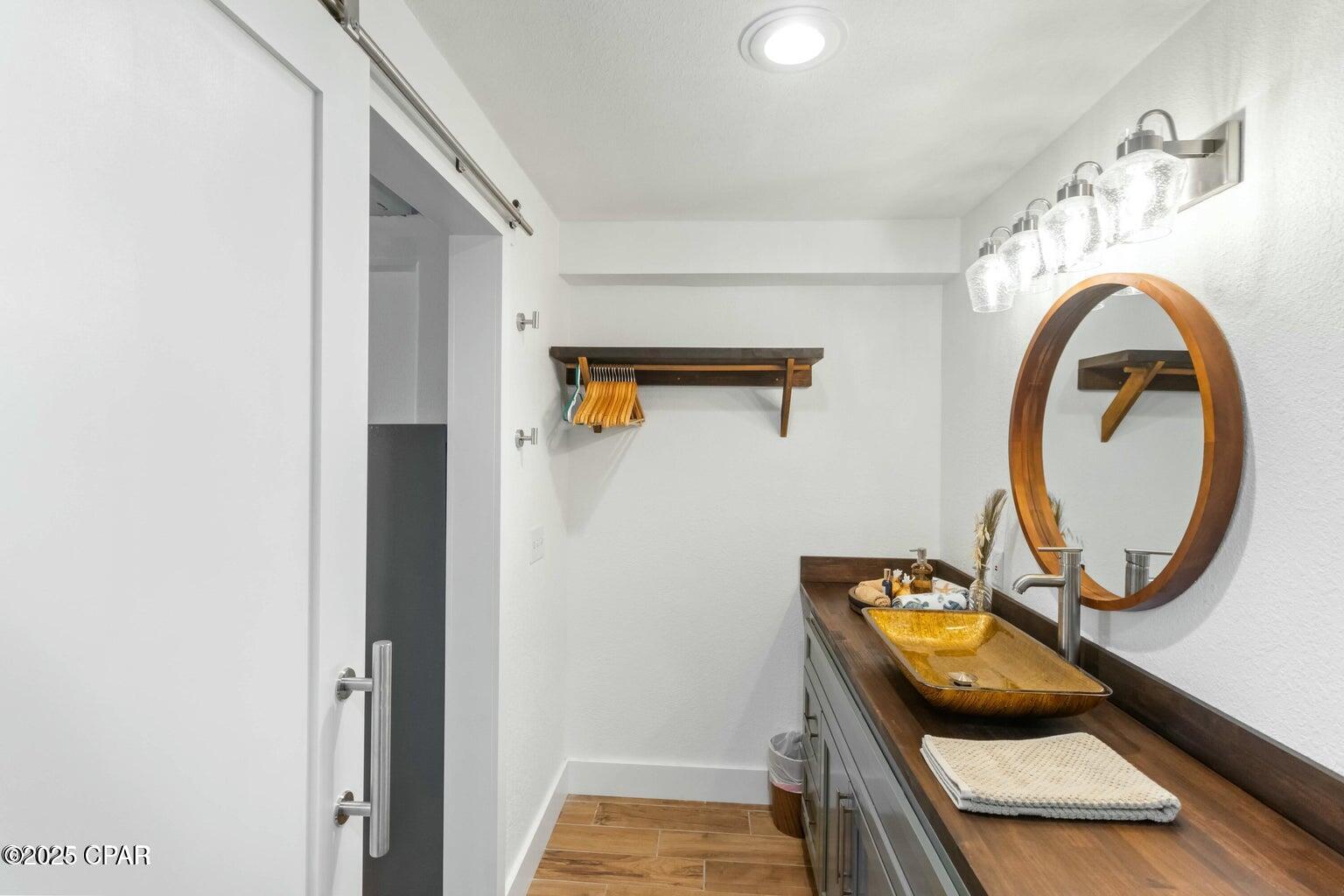 Fontainebleau Terrace - Residential