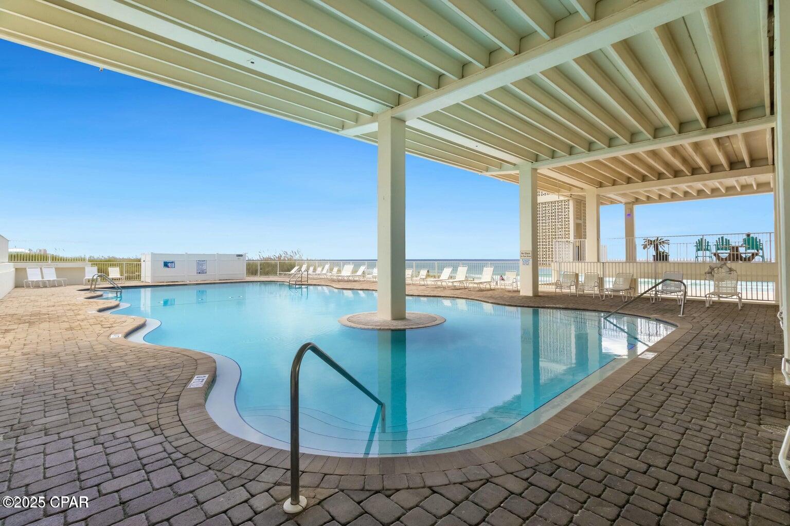 Fontainebleau Terrace - Residential