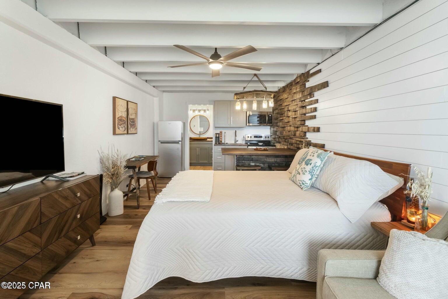 Fontainebleau Terrace - Residential