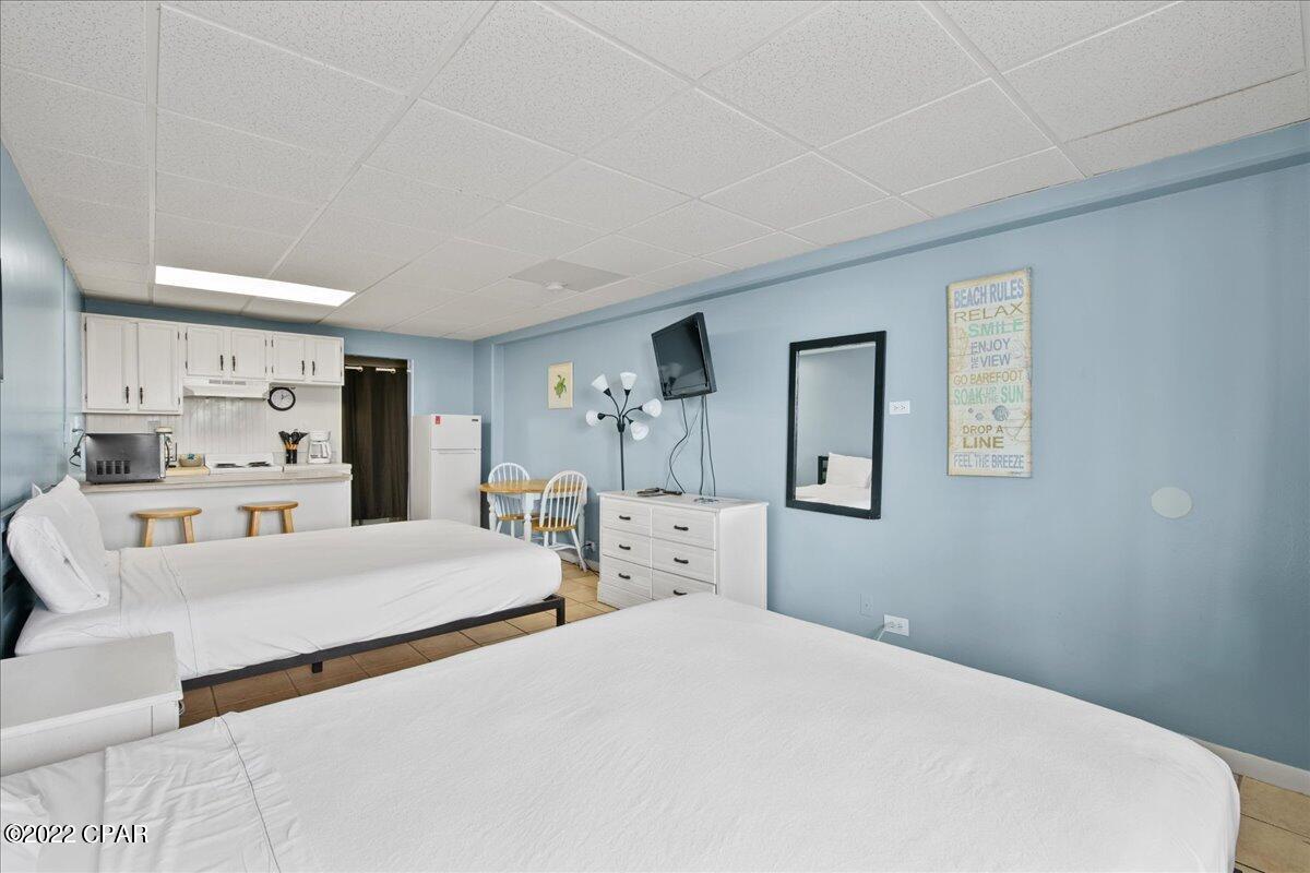 Fontainebleau Terrace - Residential