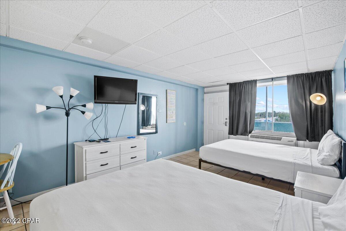 Fontainebleau Terrace - Residential