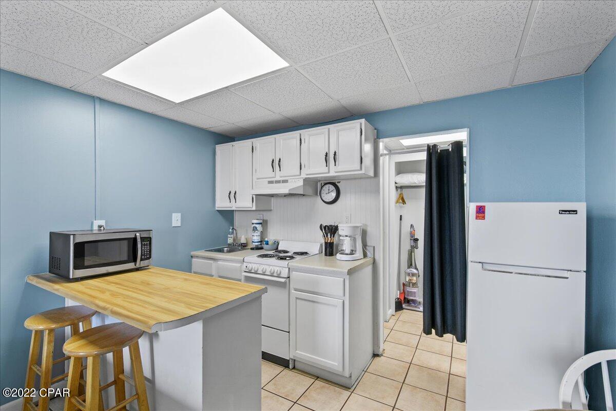 Fontainebleau Terrace - Residential