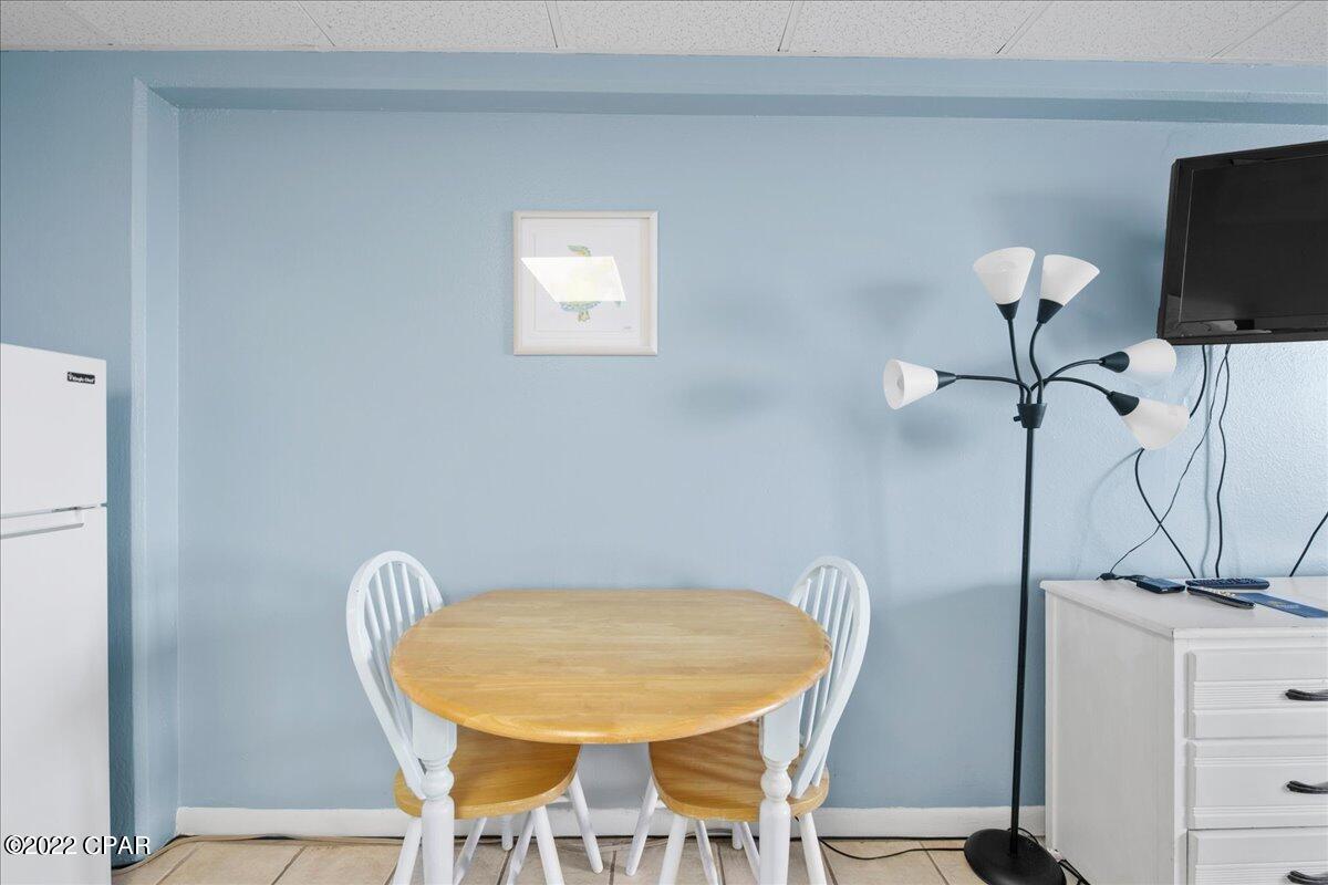 Fontainebleau Terrace - Residential