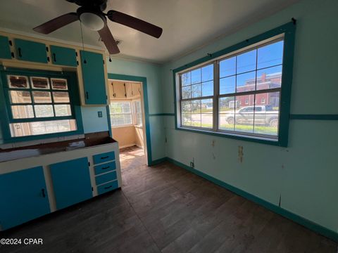 A home in Wewahitchka