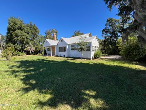 A home in Wewahitchka