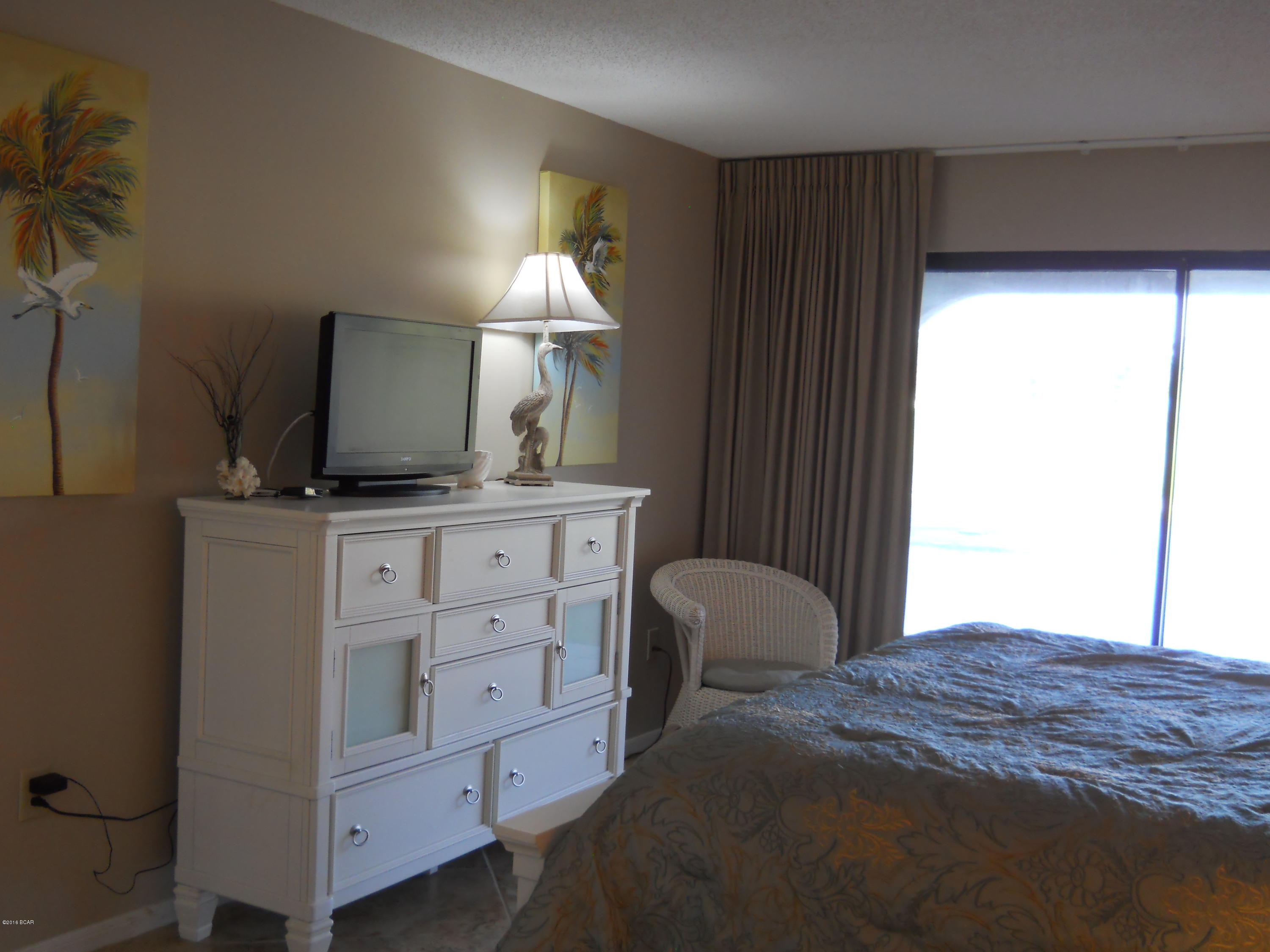 Edgewater Golf Villas V-A - Residential