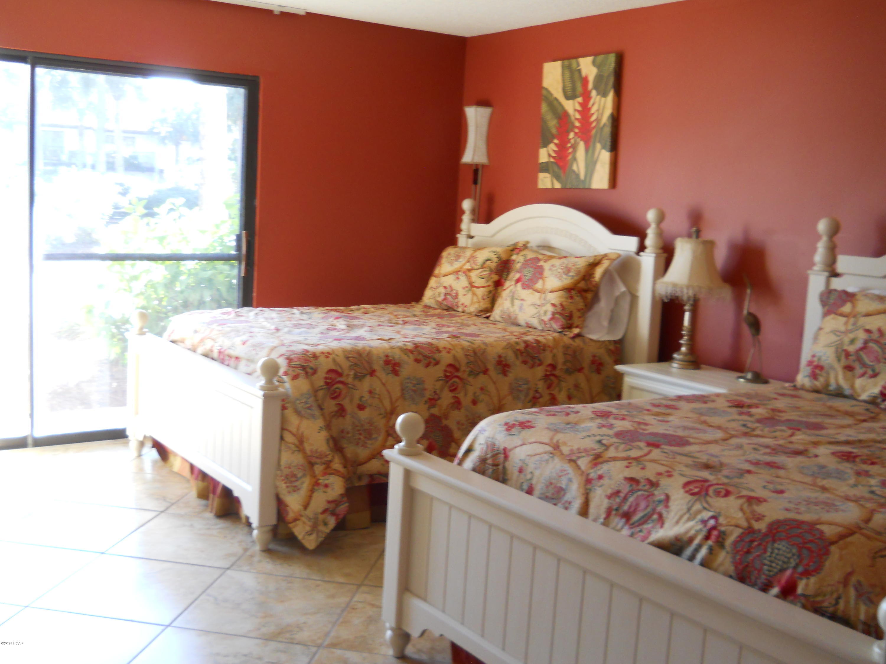 Edgewater Golf Villas V-A - Residential